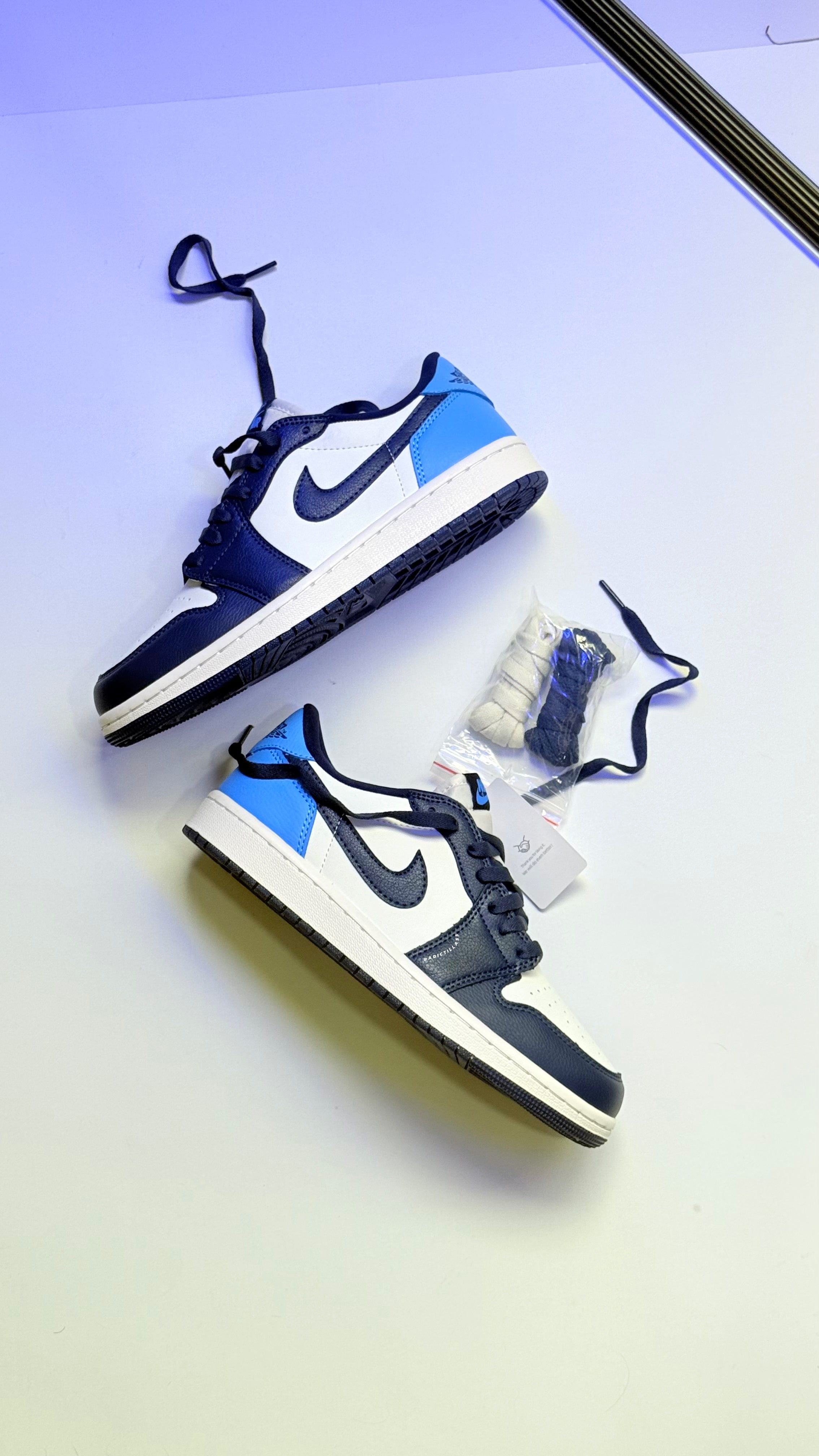Air Jordan 1 Low OG "Obsidian"
