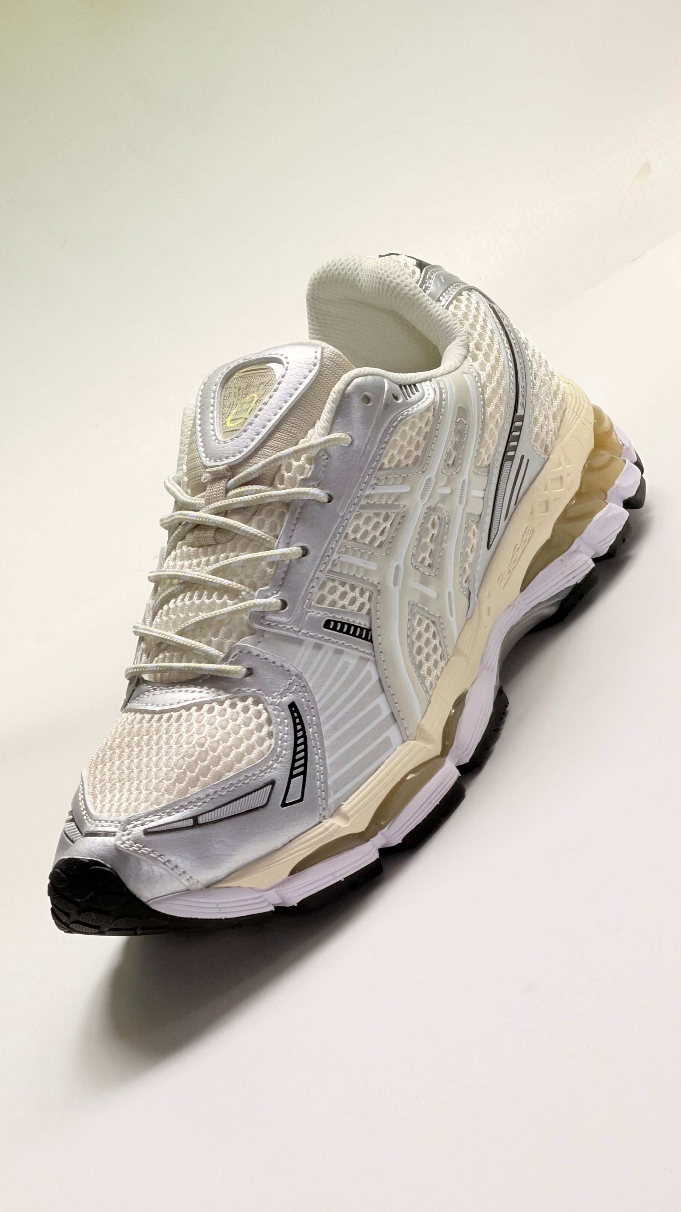 ASICS
GEL-KAYANO 12.1 Cream/Pure Aqua x Ronnie Fieg