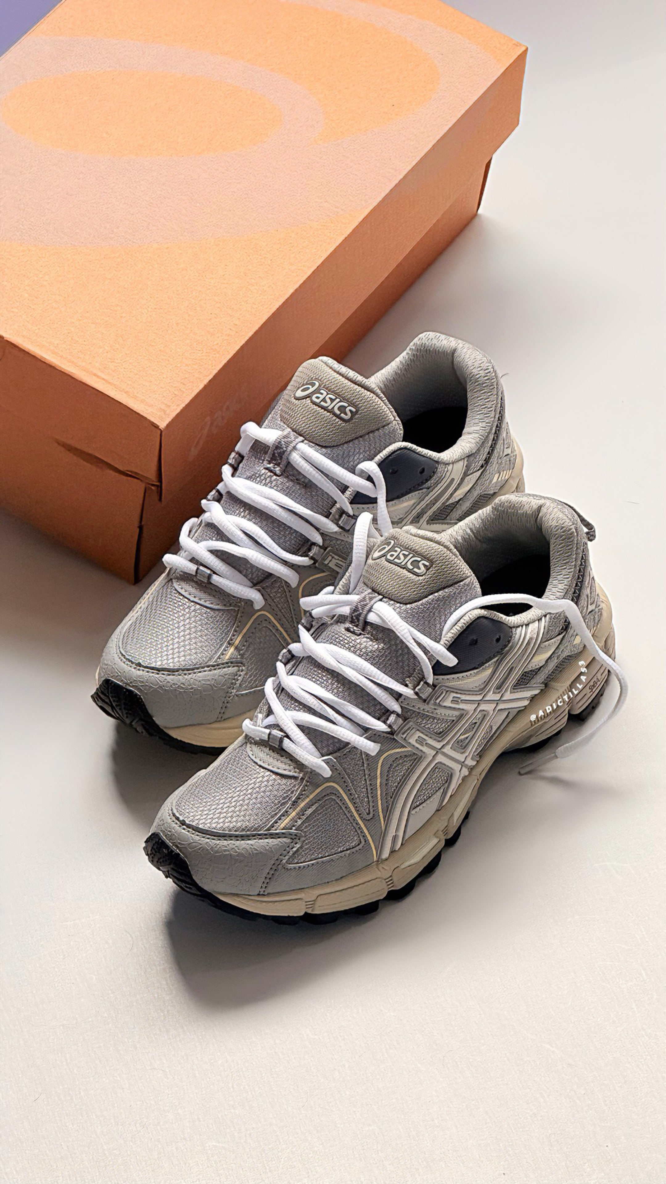 Asics Gel-Kahana 8 ‘Silver Dark Grey’