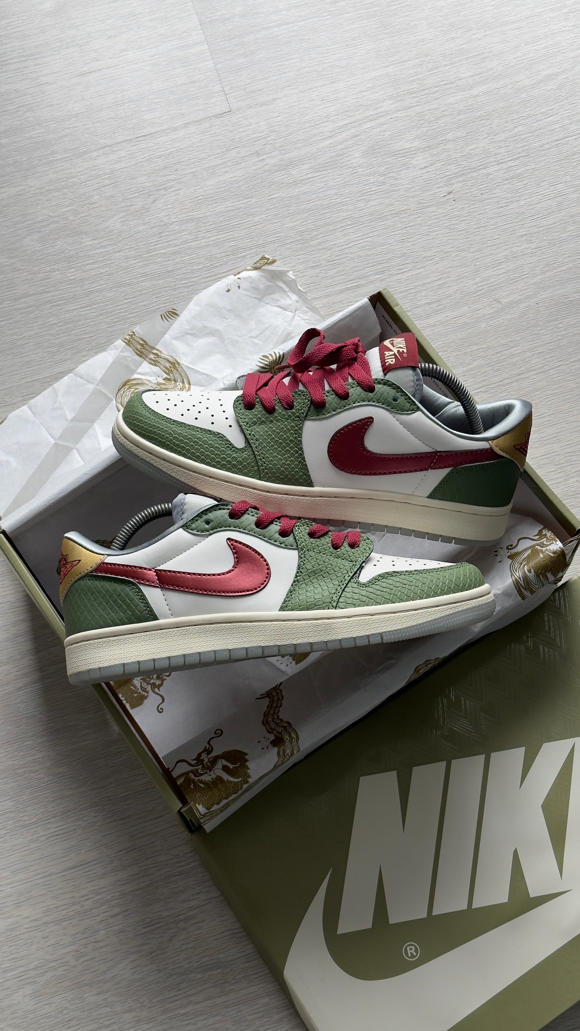 Jordan 1 Low SE Year of the Dragon