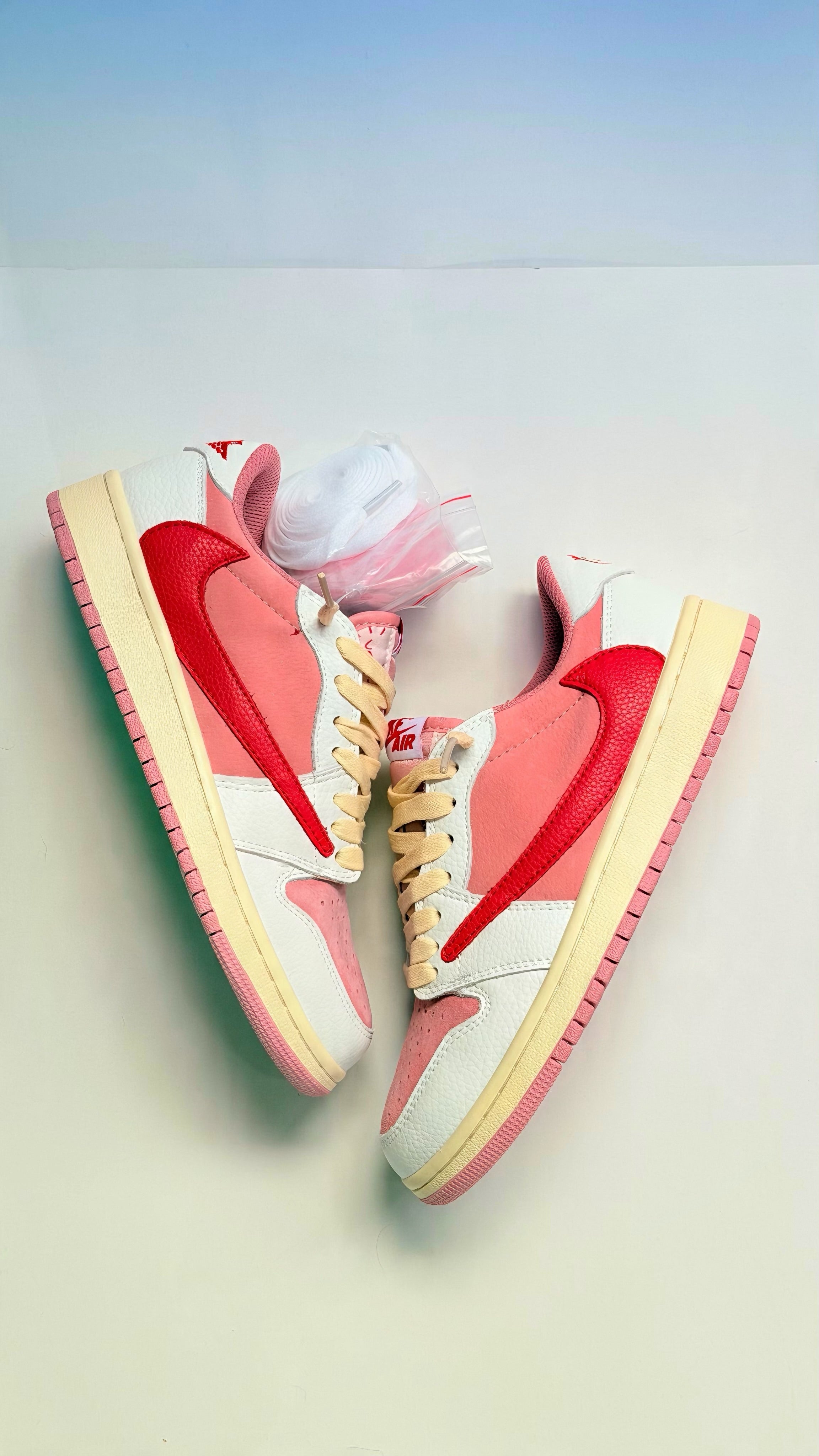 Travis Scott x Air Jordan 1 Low OG "Tropical Pink"