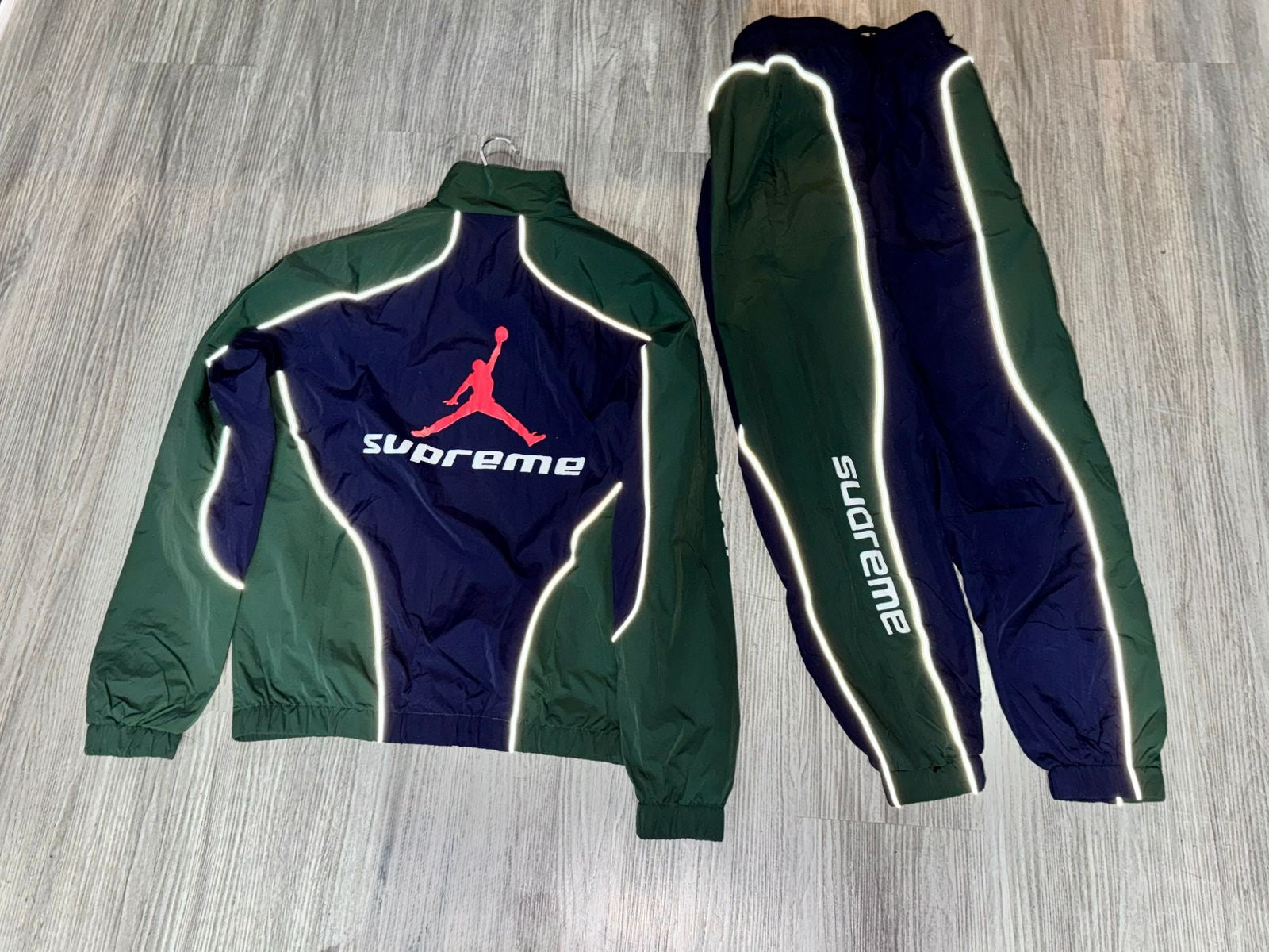 Supreme x Jordan Total Set