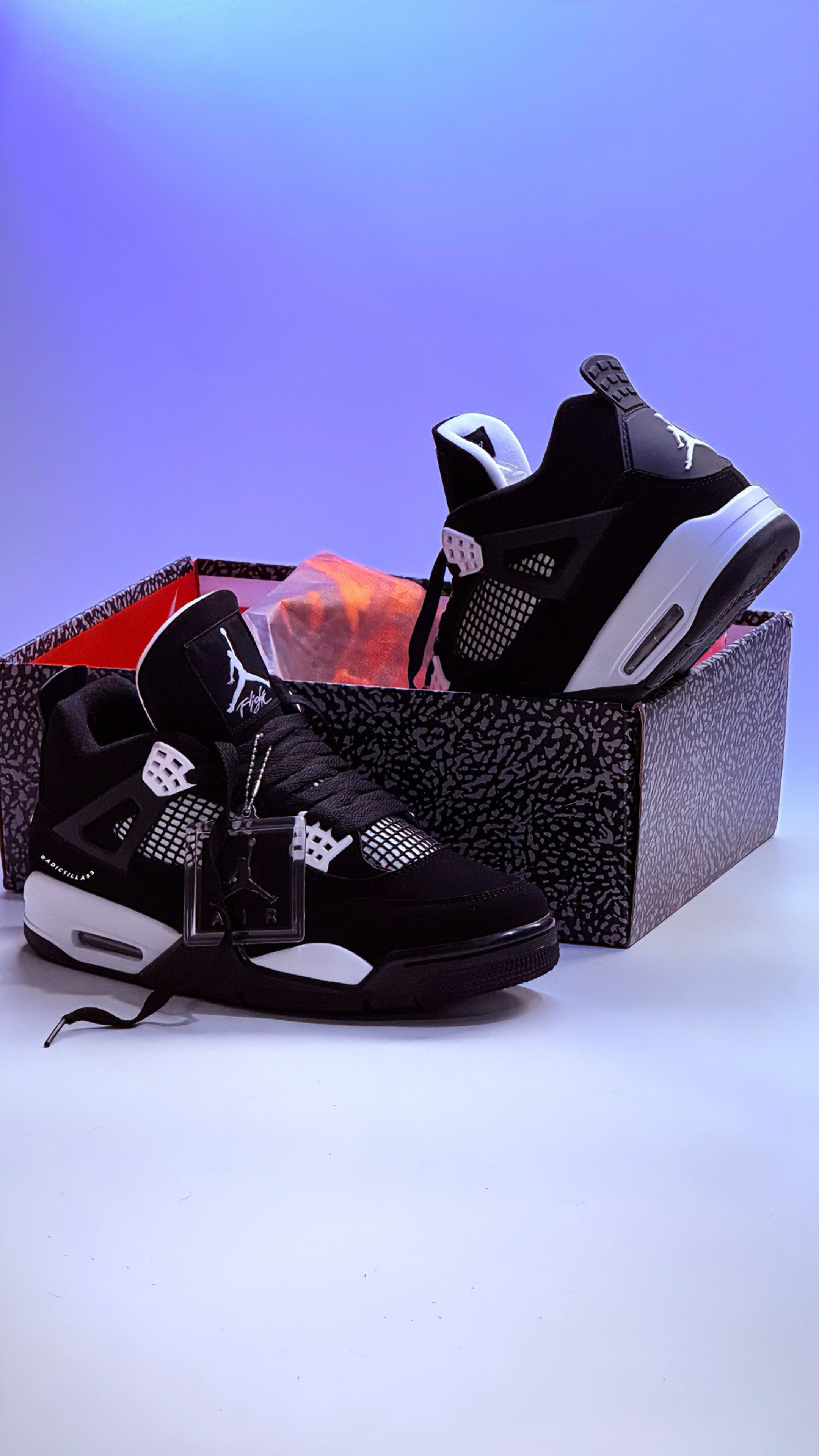 Air Jordan 4 Retro “ White Thunder “