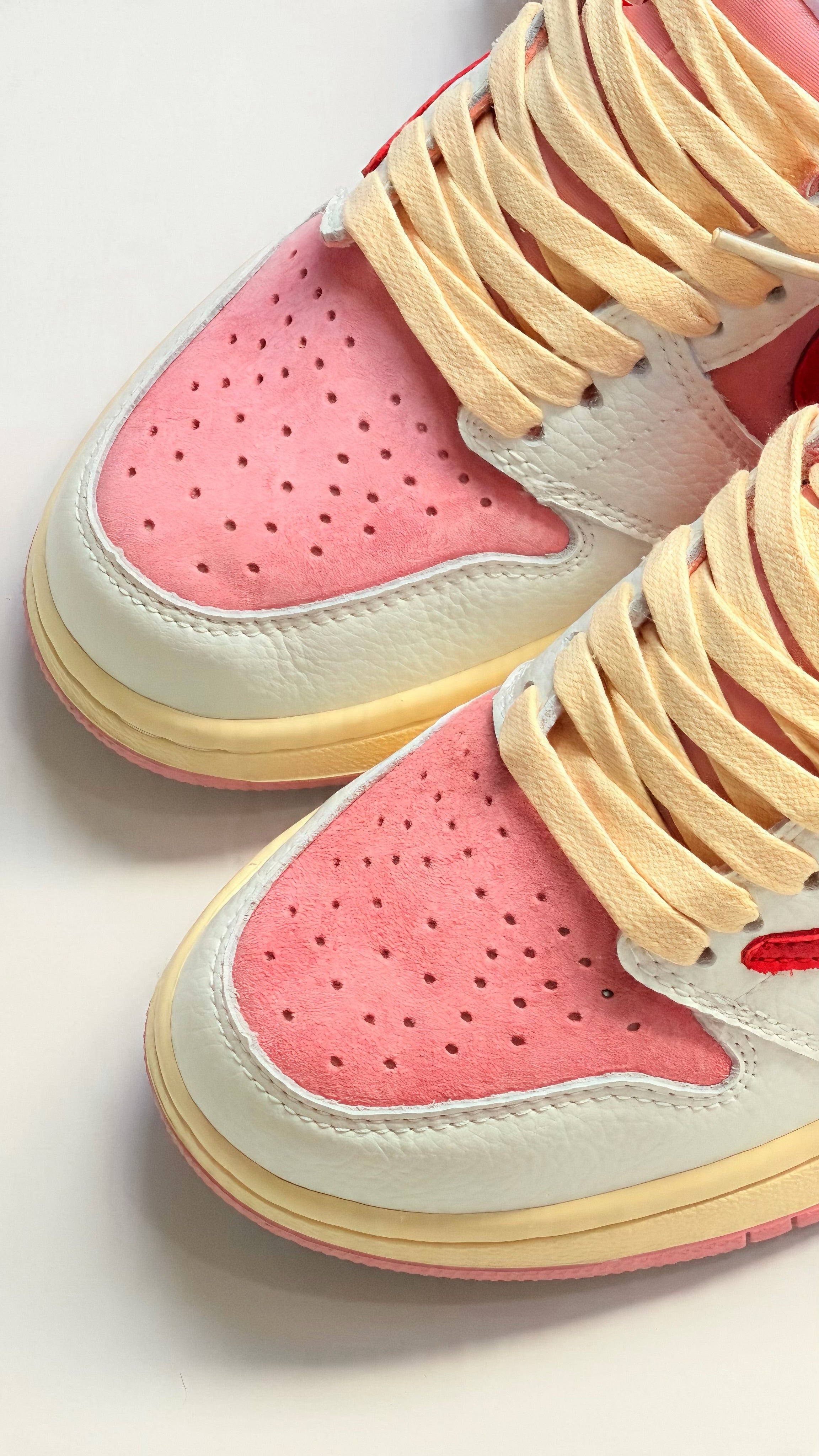 Travis Scott x Air Jordan 1 Low OG "Tropical Pink"