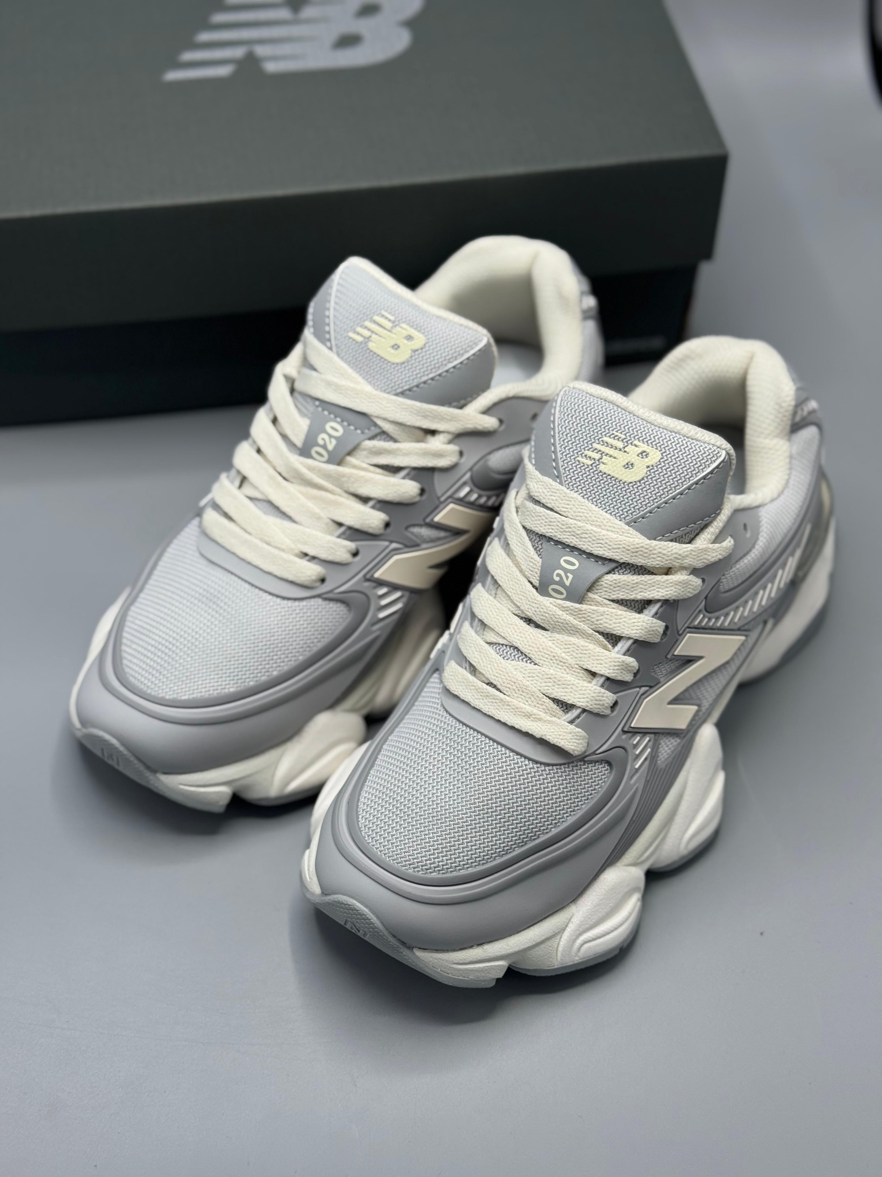 New Balance 9020