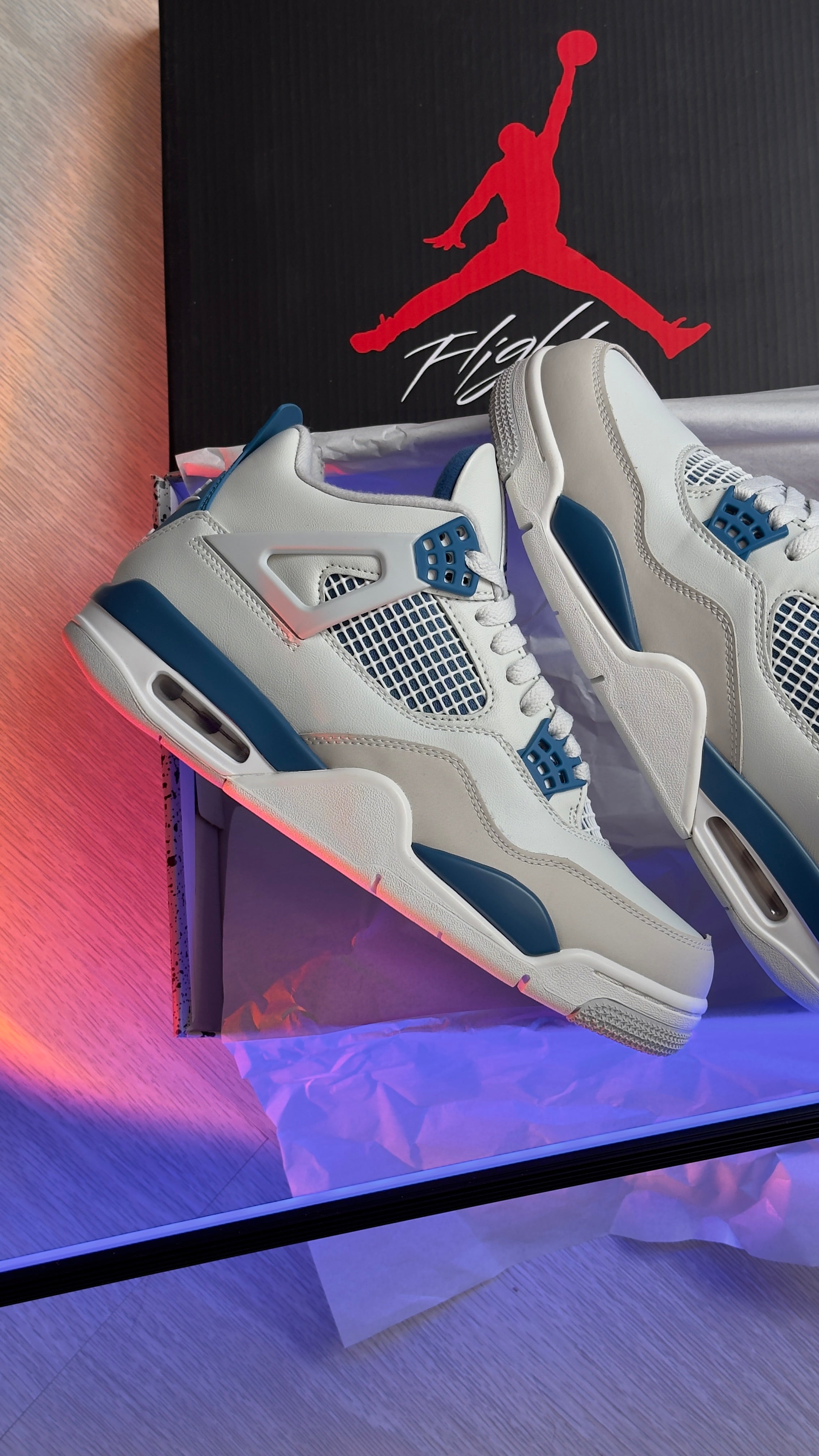 Air Jordan 4 Military Blue