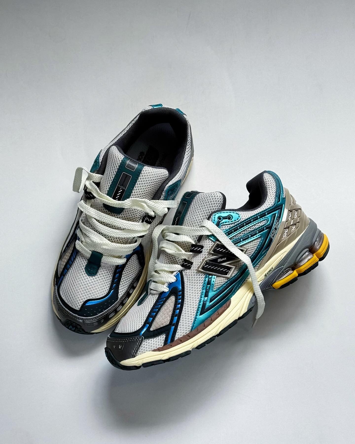 New Balance 1906 R Metallic Teal