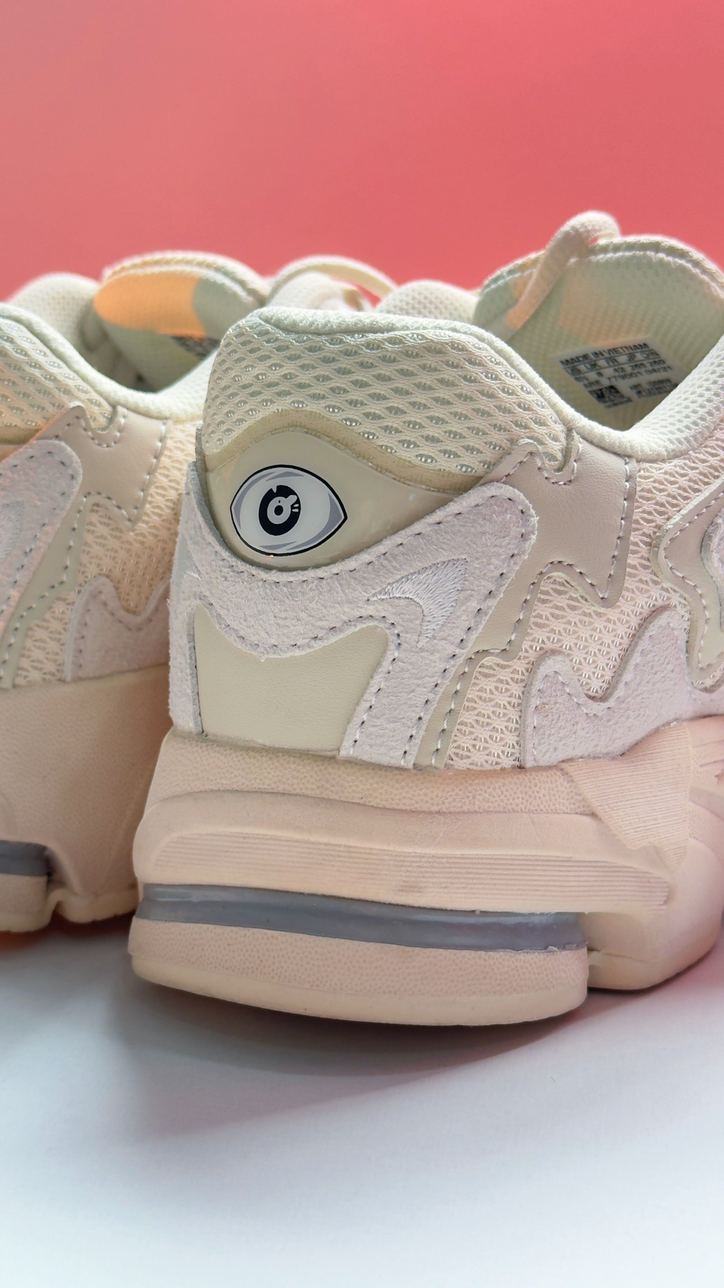 Adidas Response Cl x Bad Bunny Wonder White
