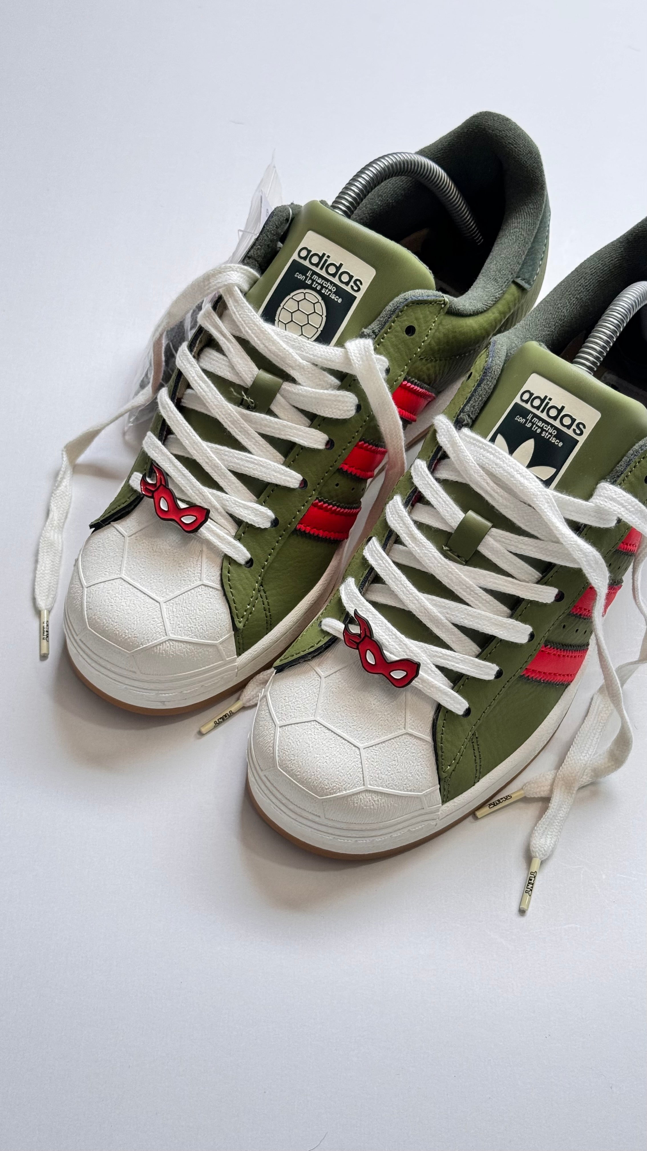 Adidas Superstar x Tortugas Ninja