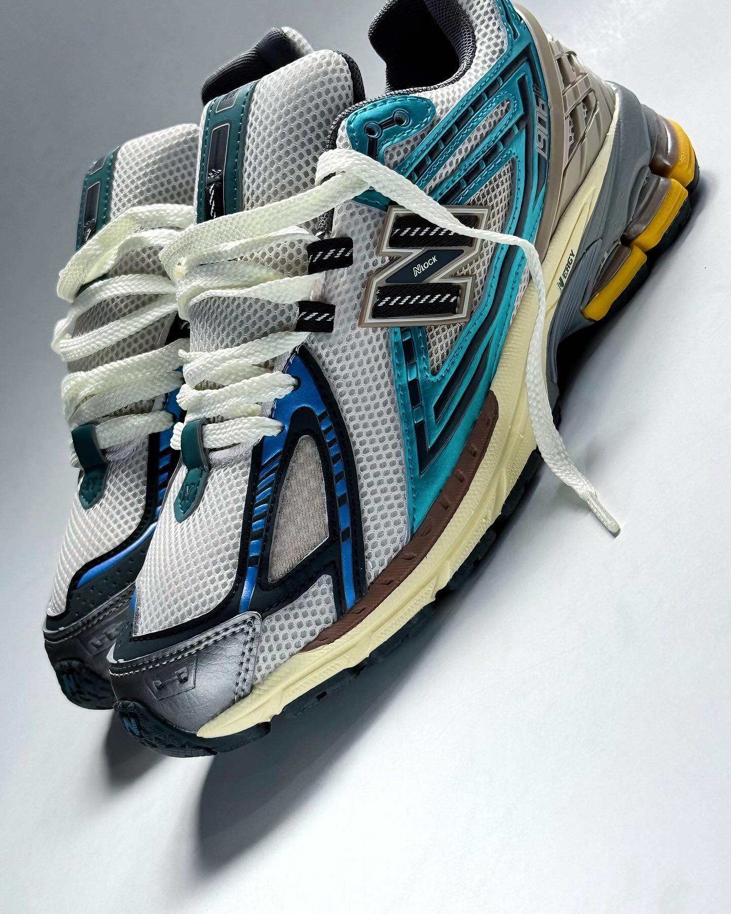 New Balance 1906 R Metallic Teal