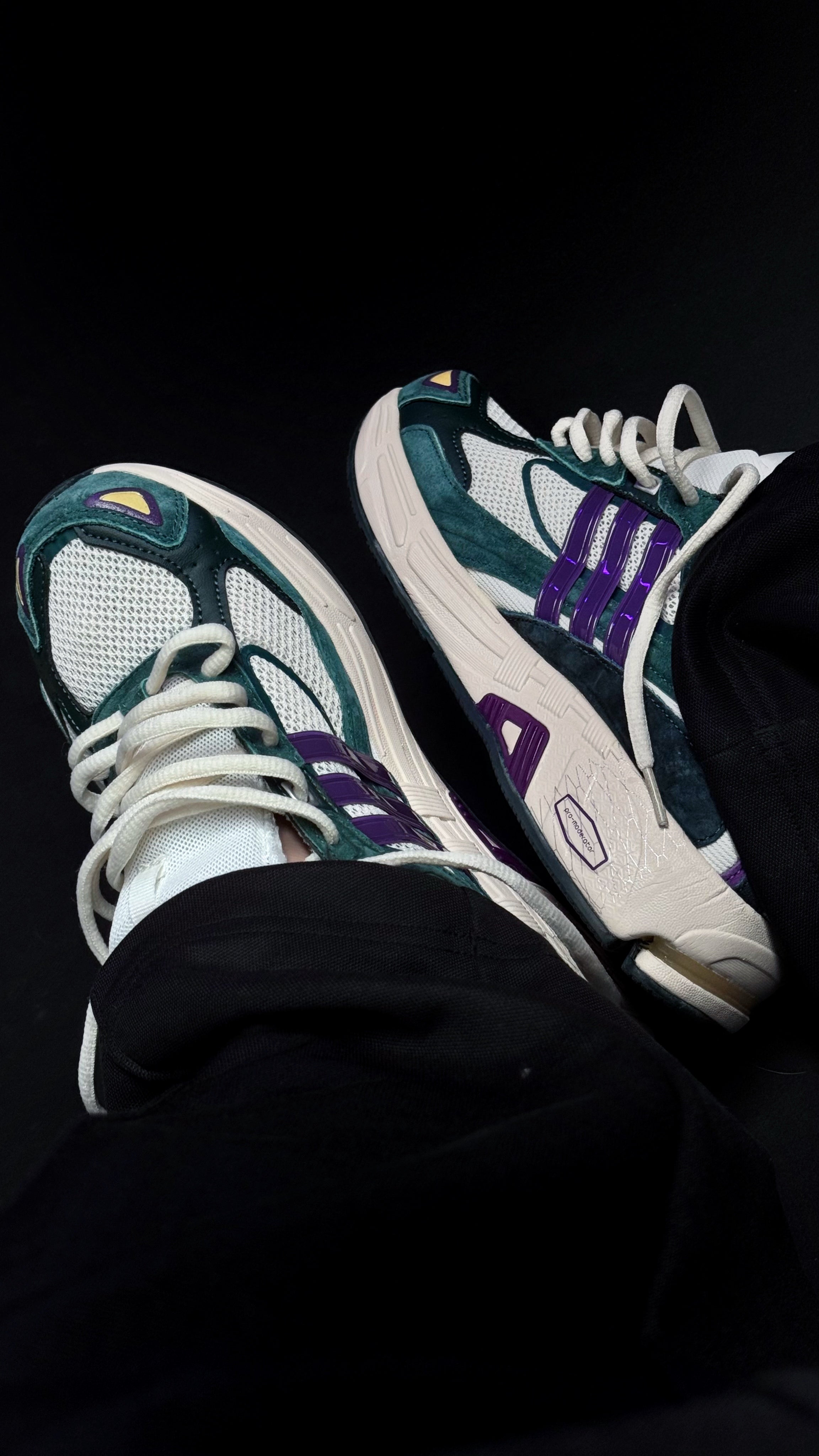 Adidas Response CL