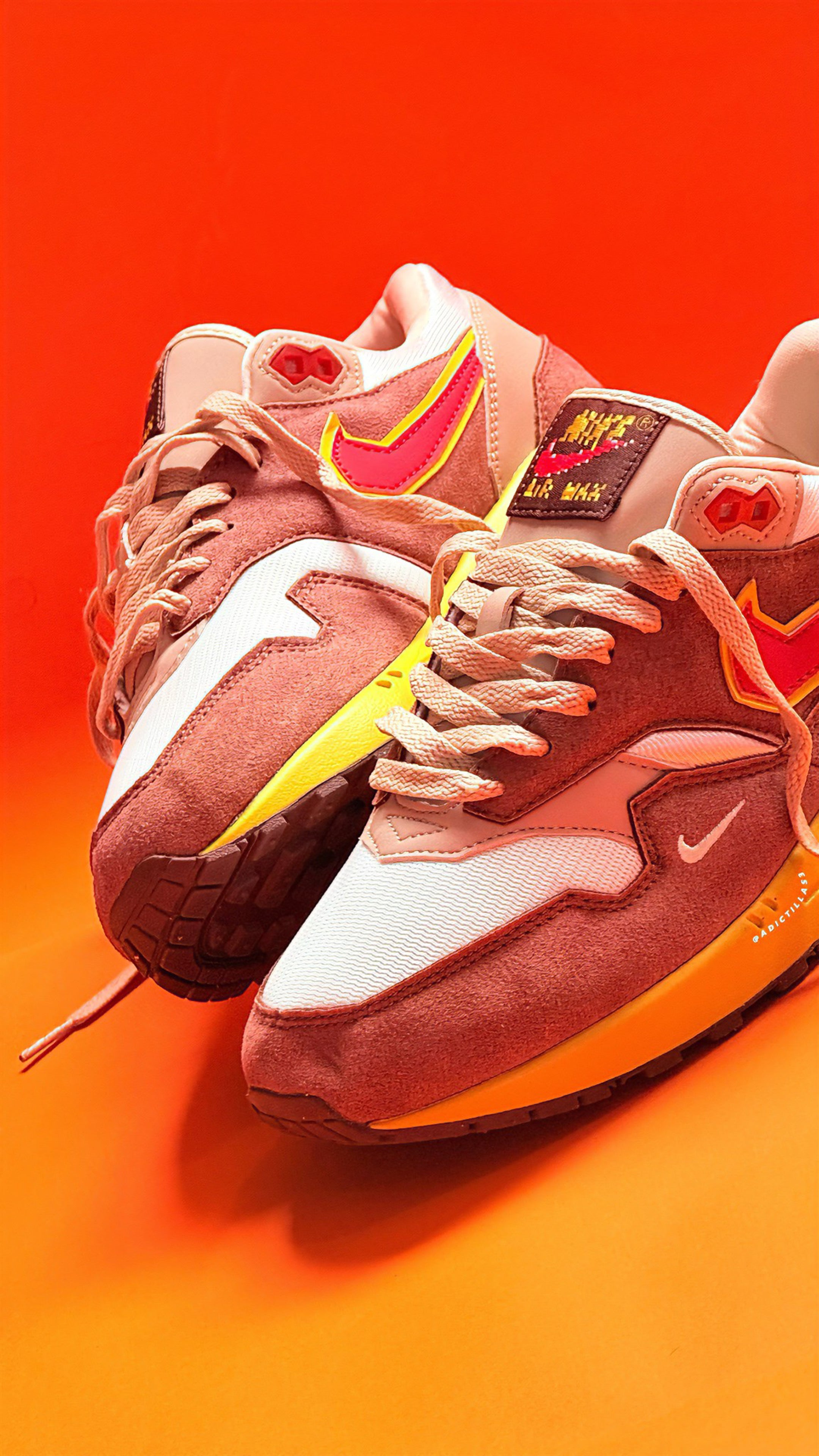 Nike Air Max 1
.SWOOSH Low Poly Big Head Origins