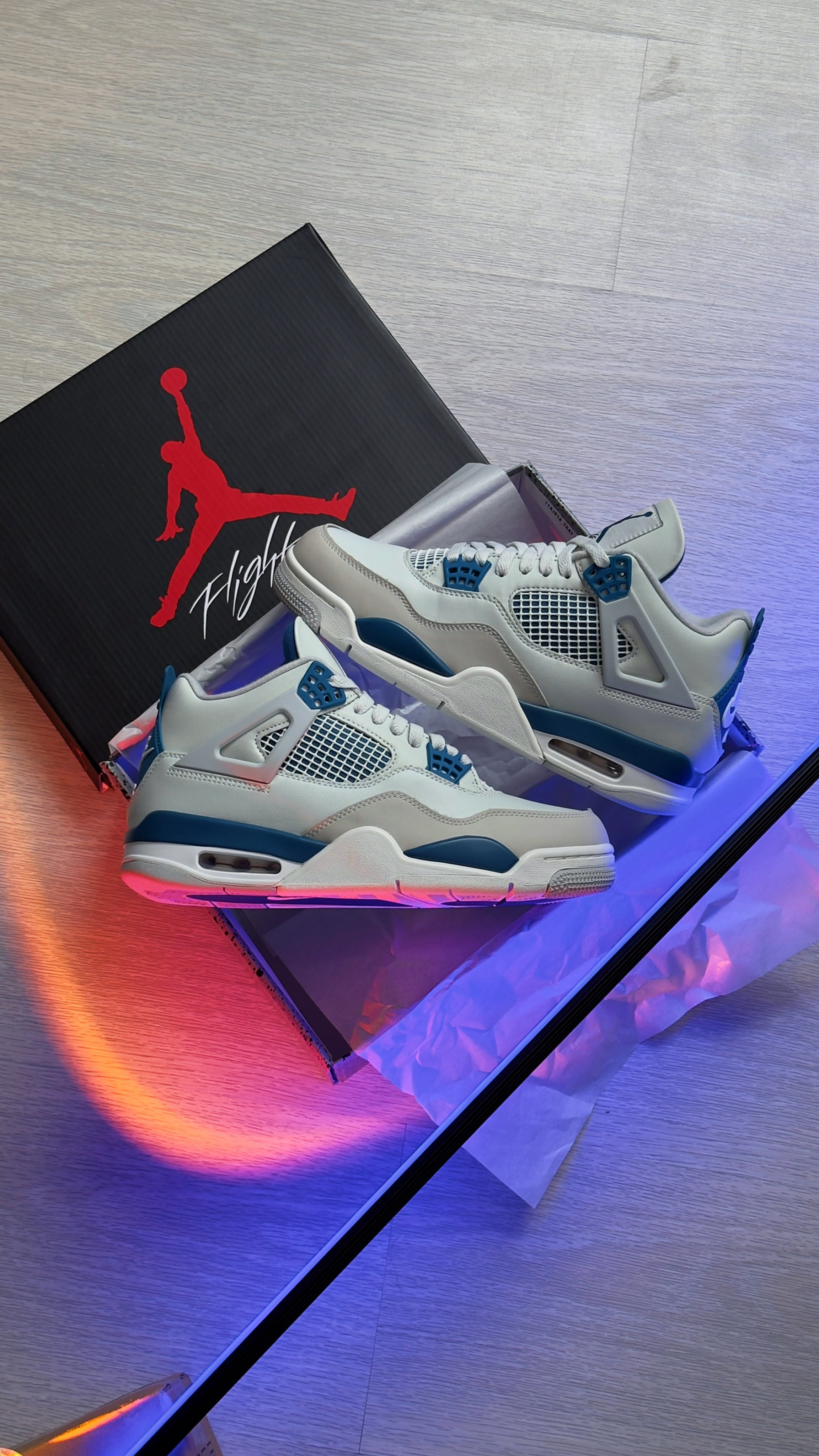 Air Jordan 4 Military Blue