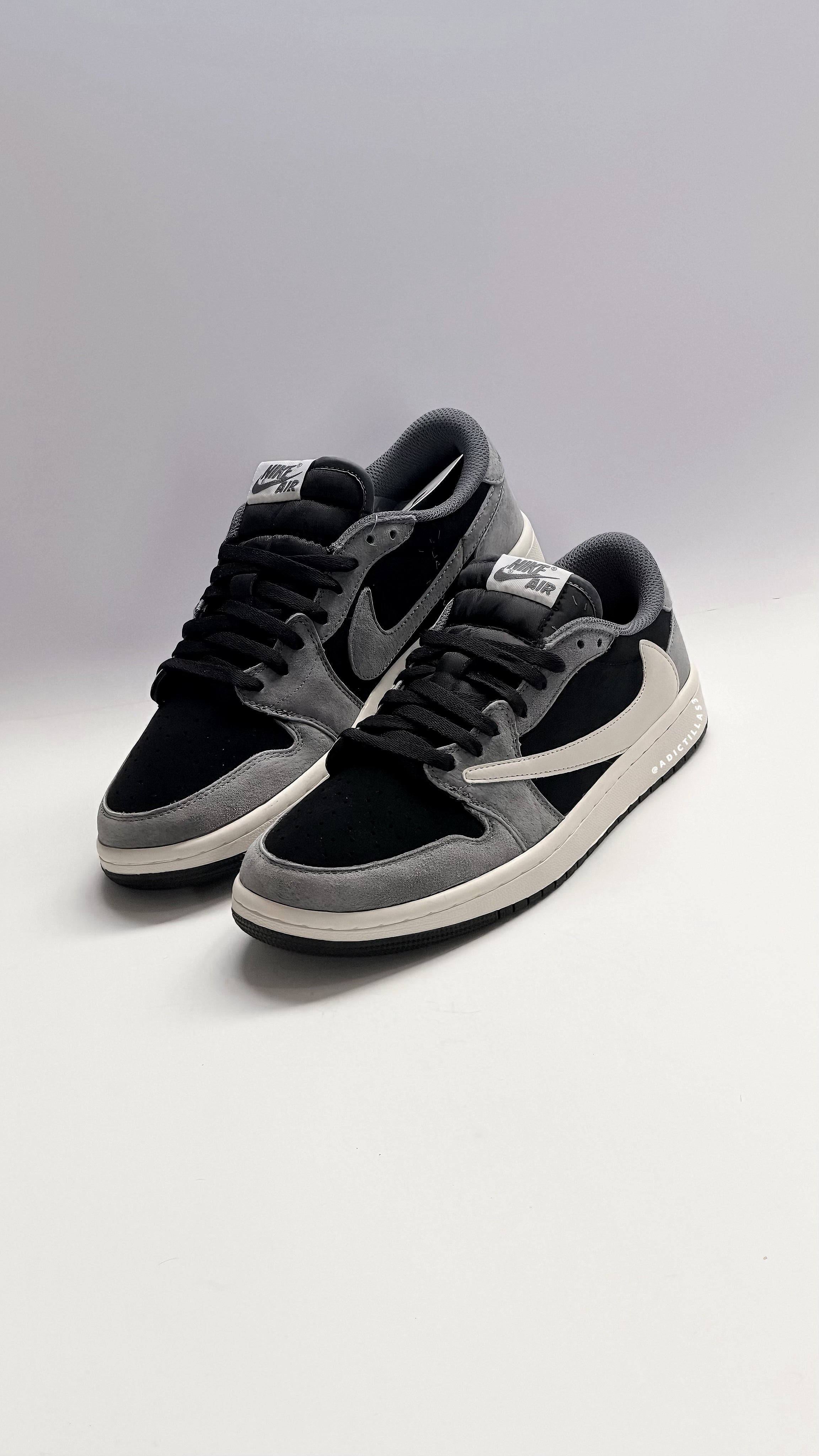 Jordan 1 Low x Travis Scott