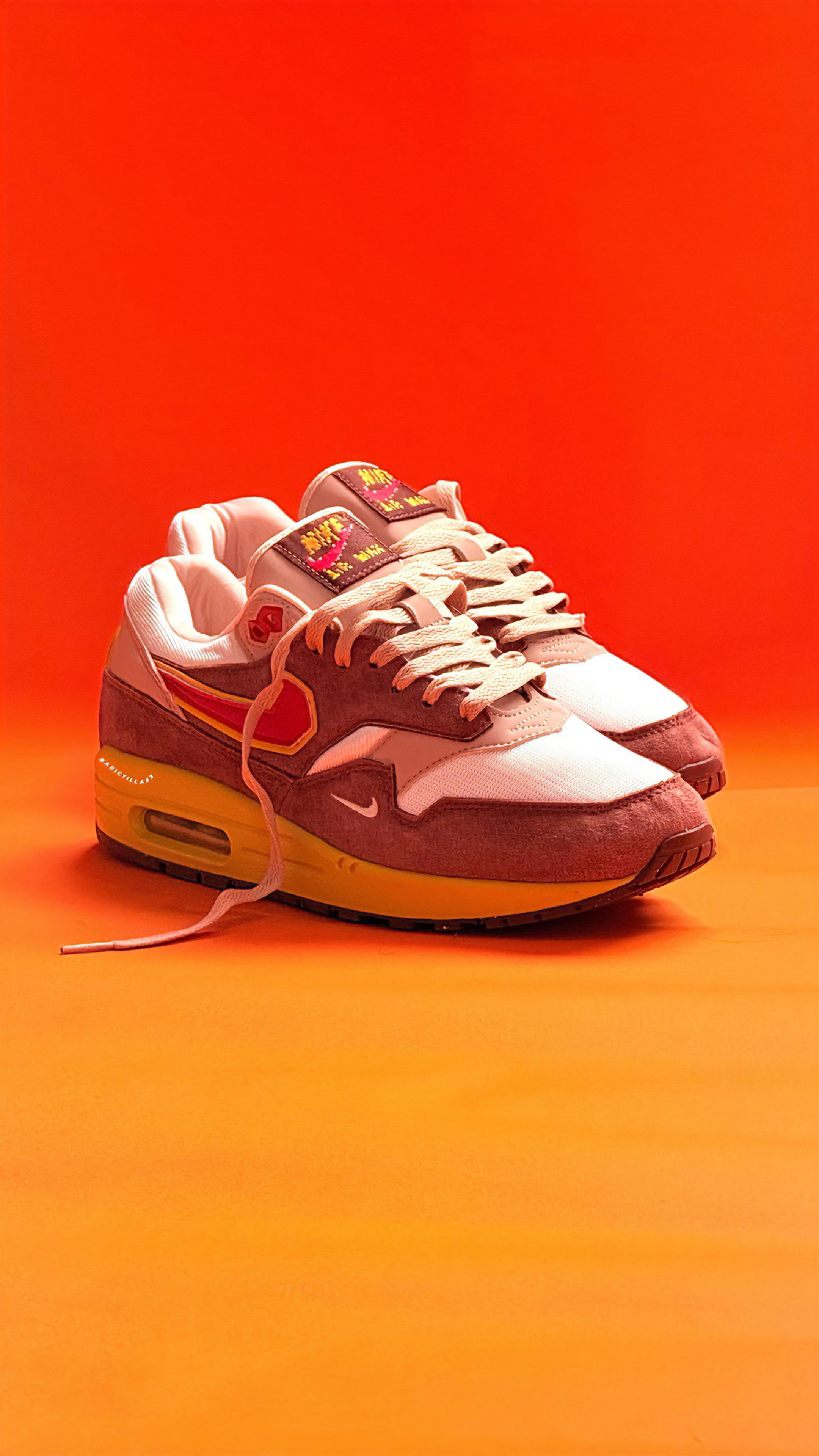 Nike Air Max 1
.SWOOSH Low Poly Big Head Origins