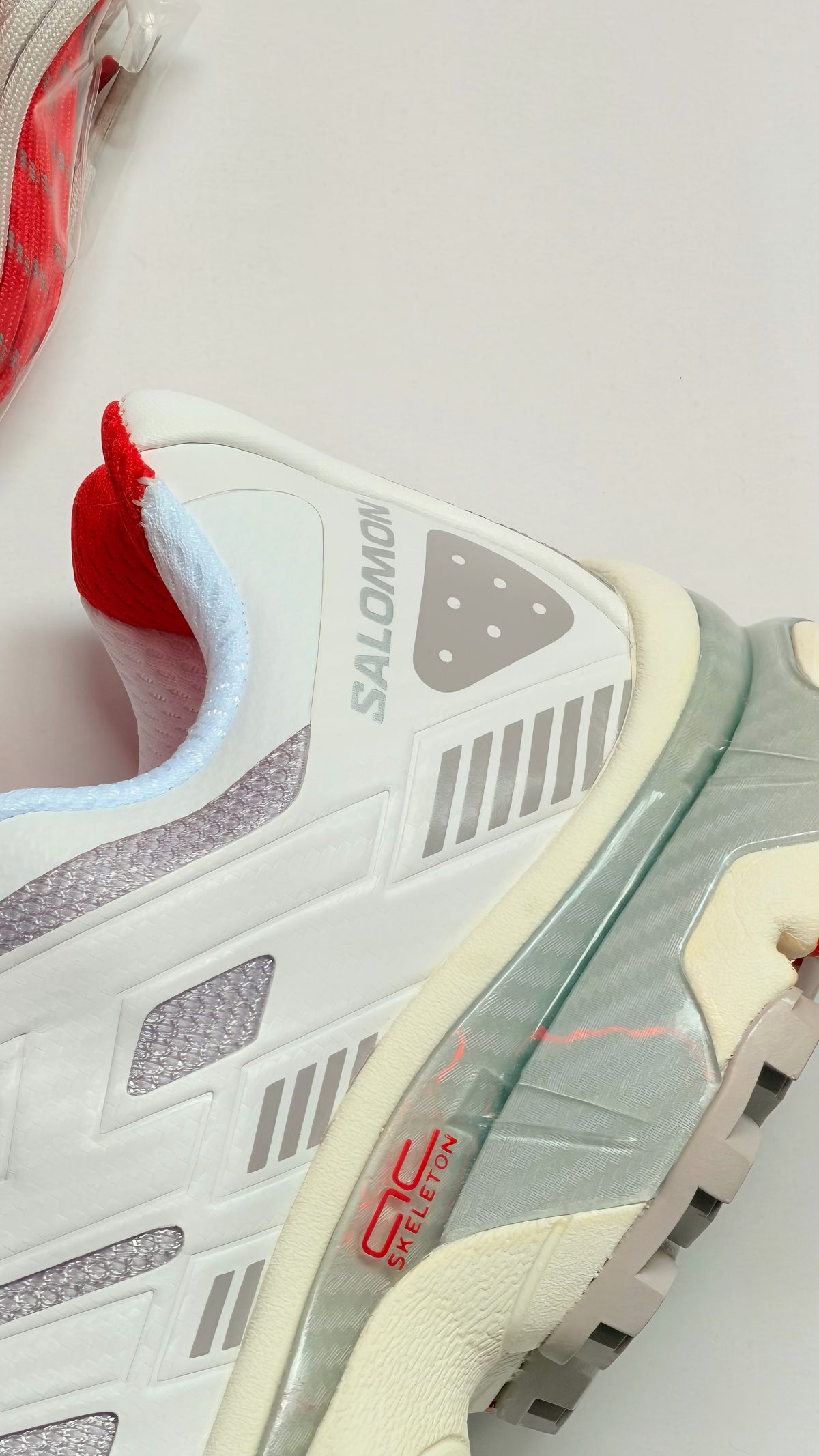 Salomón XT-4K "Kithmas White Red “