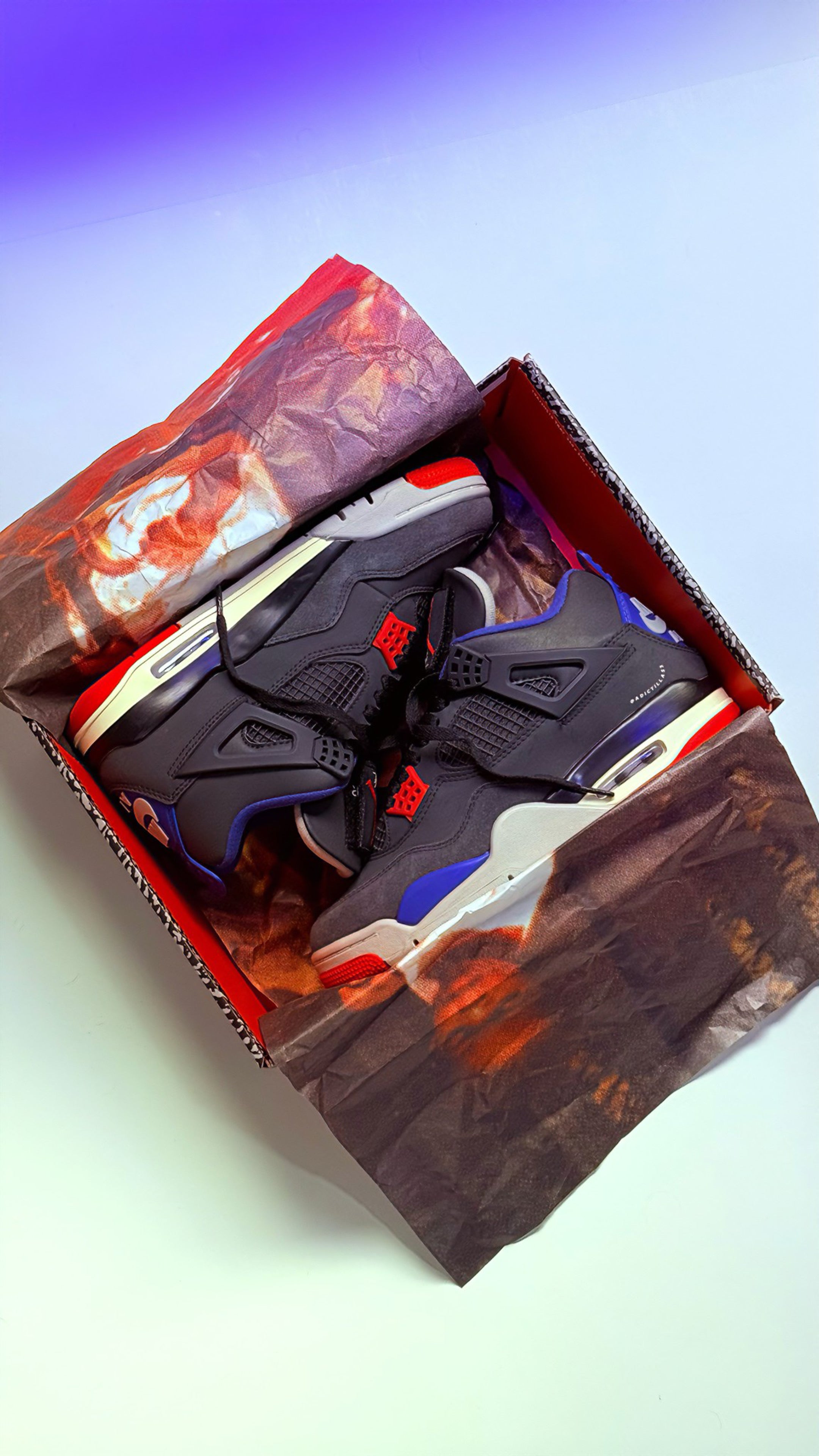 Air Jordan 4 Retro
“ Rare Air “