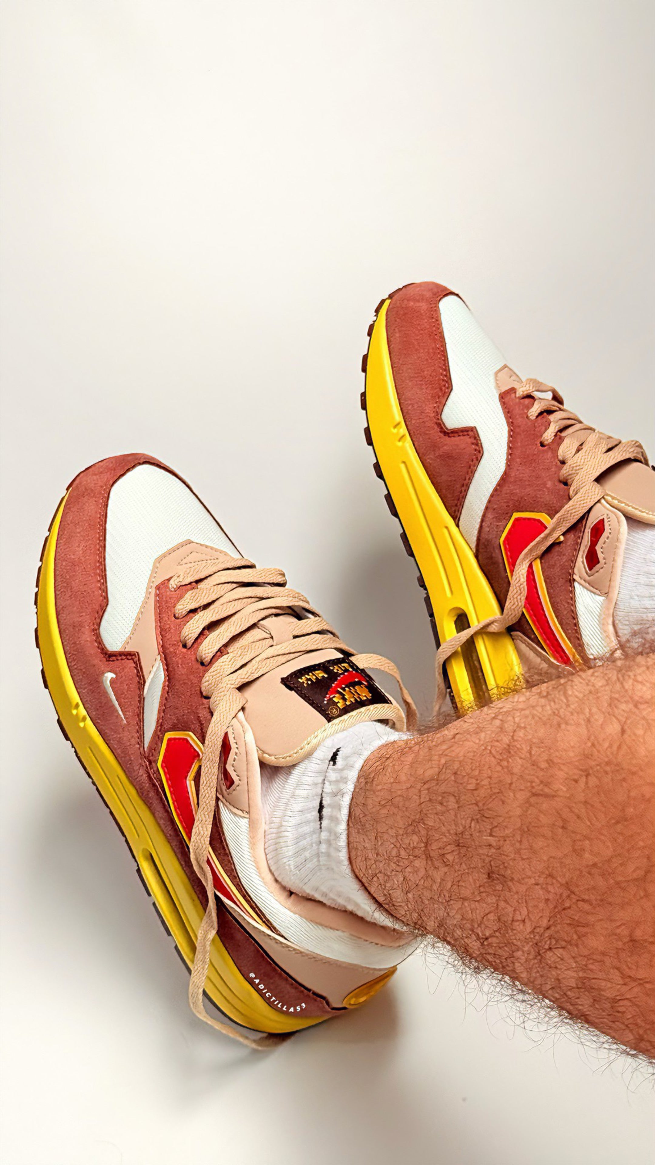 Nike Air Max 1
.SWOOSH Low Poly Big Head Origins
