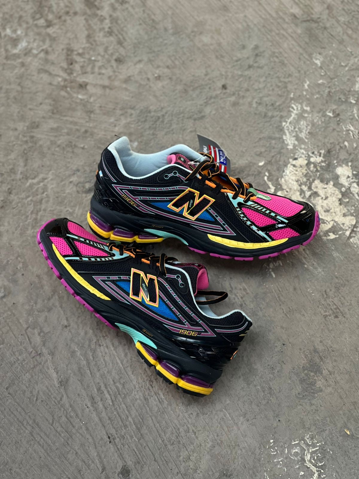 New Balance 1906R Neón Night