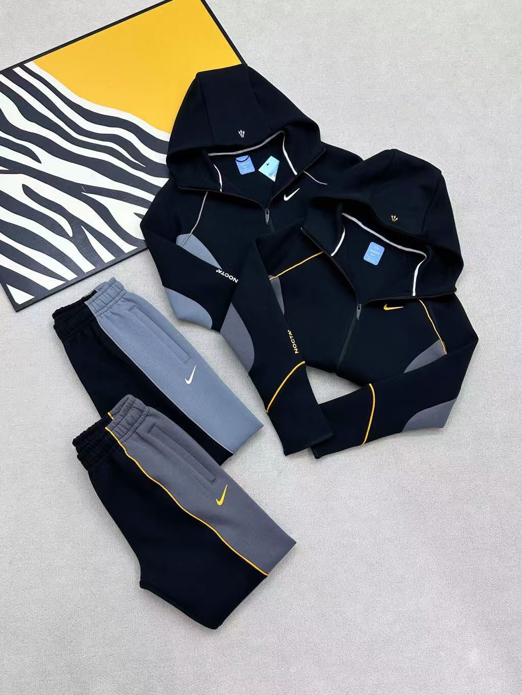 Nocta x Nike Set Completo Borde amarillo