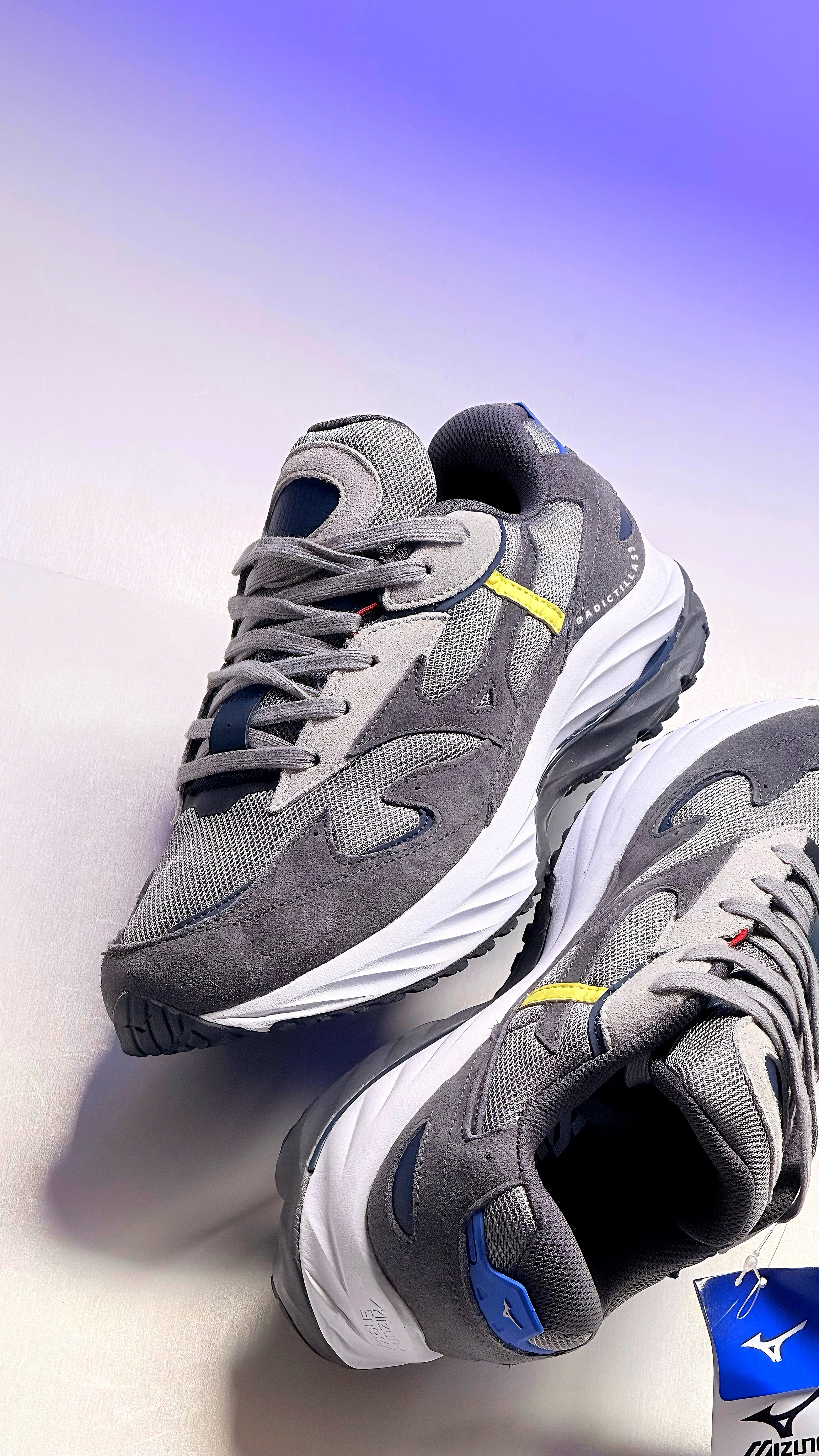 Mizuno x Graphpaper Wave Rider Beta 'Dark Grey'
