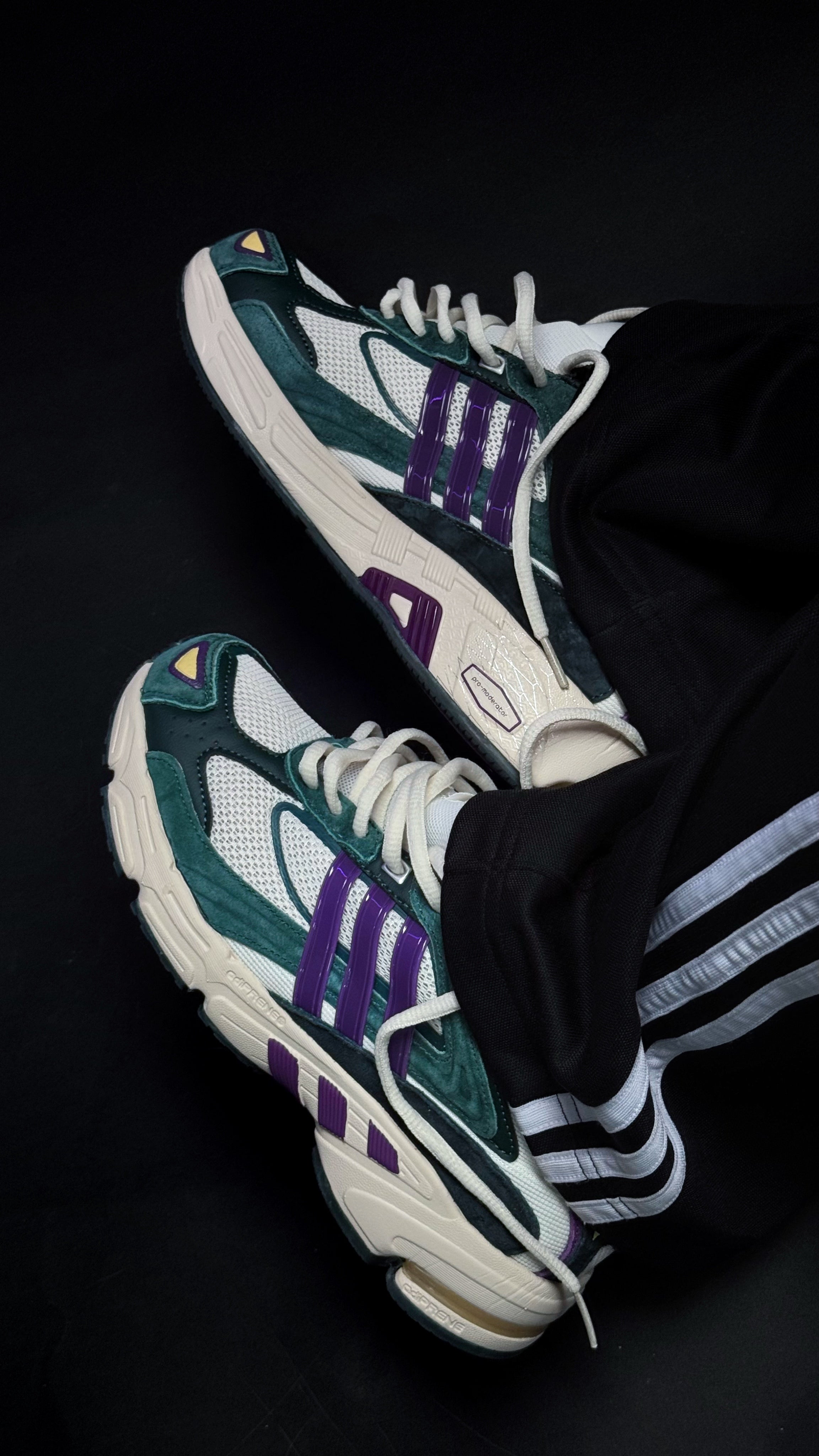 Adidas Response CL