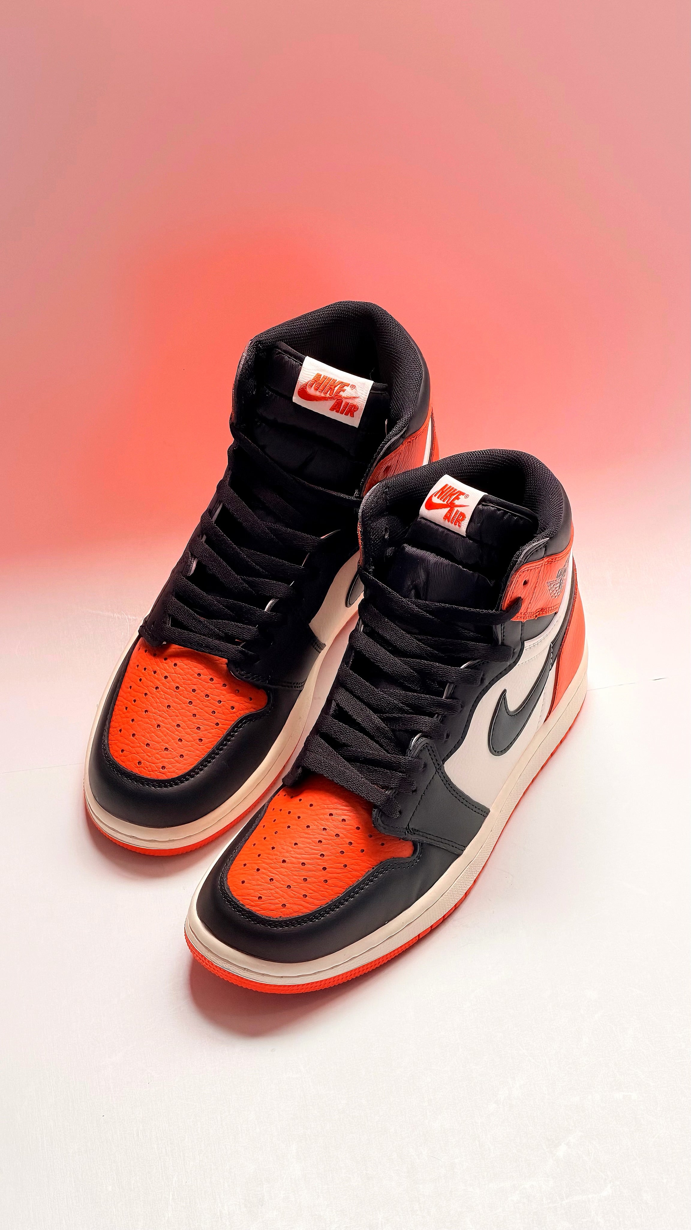 Jordan 1 
“ Shattered Backboard “