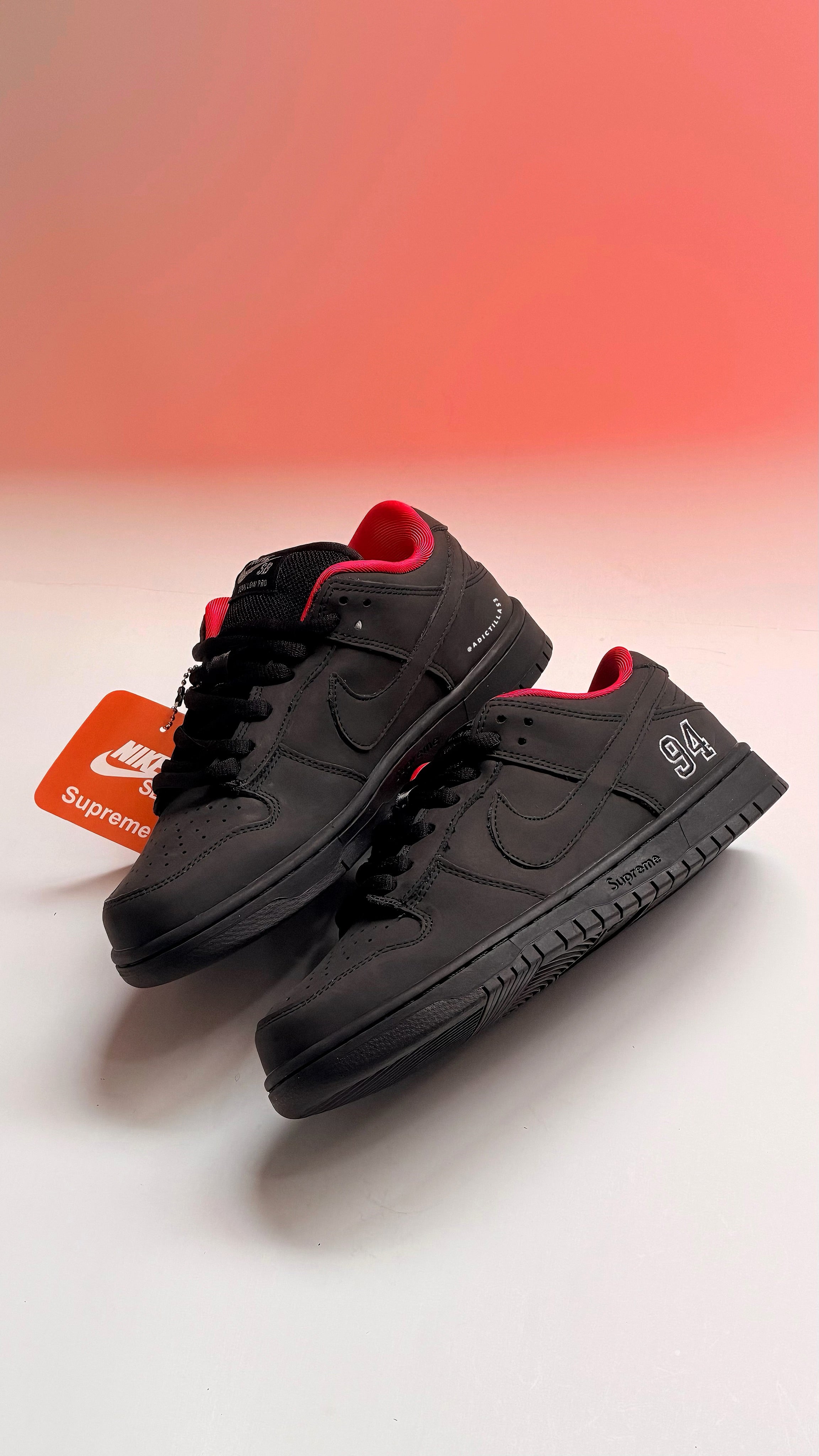 Nike SB Dunk Low Supreme - Black