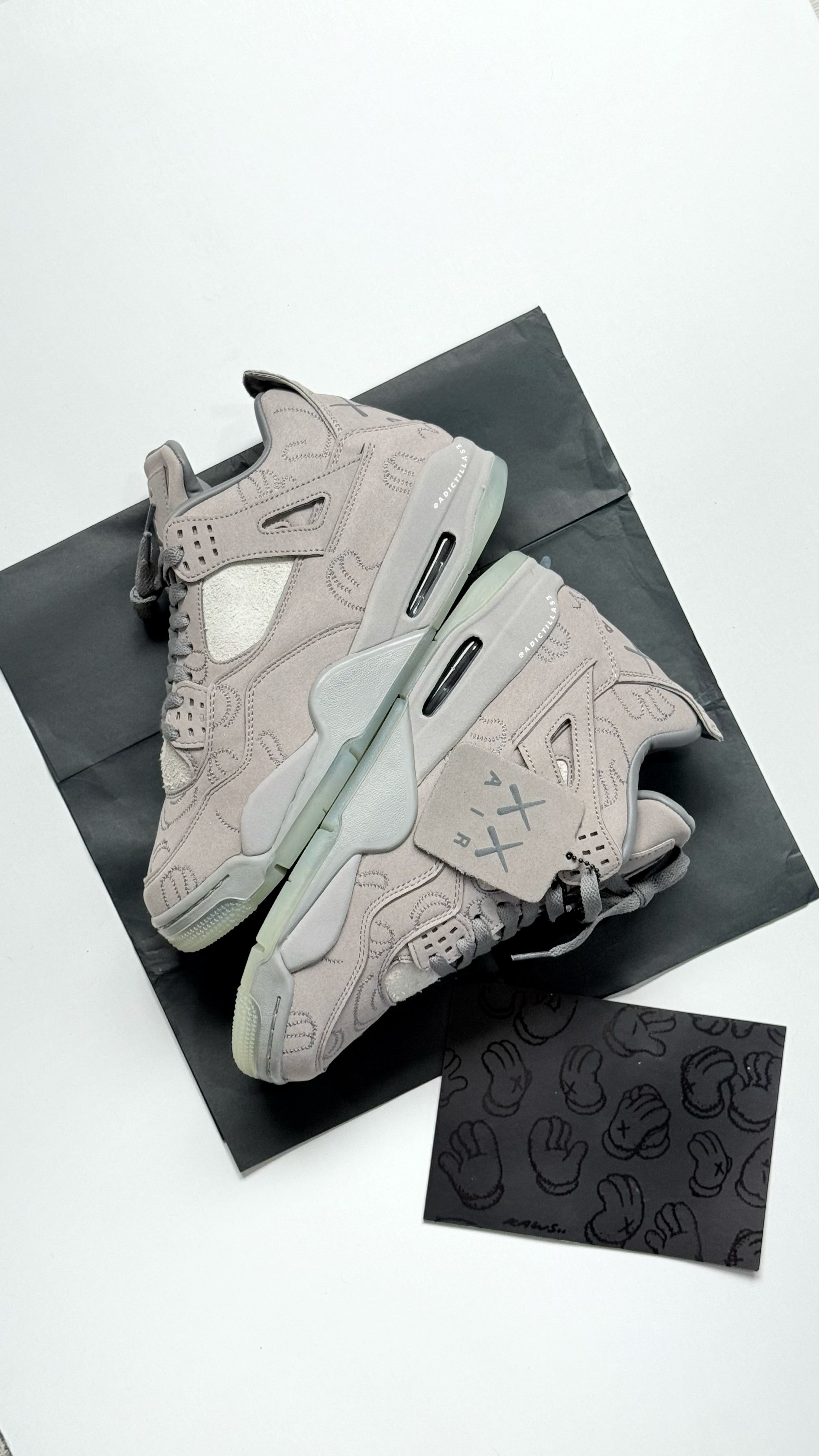 Air Jordan 4 x KAWS