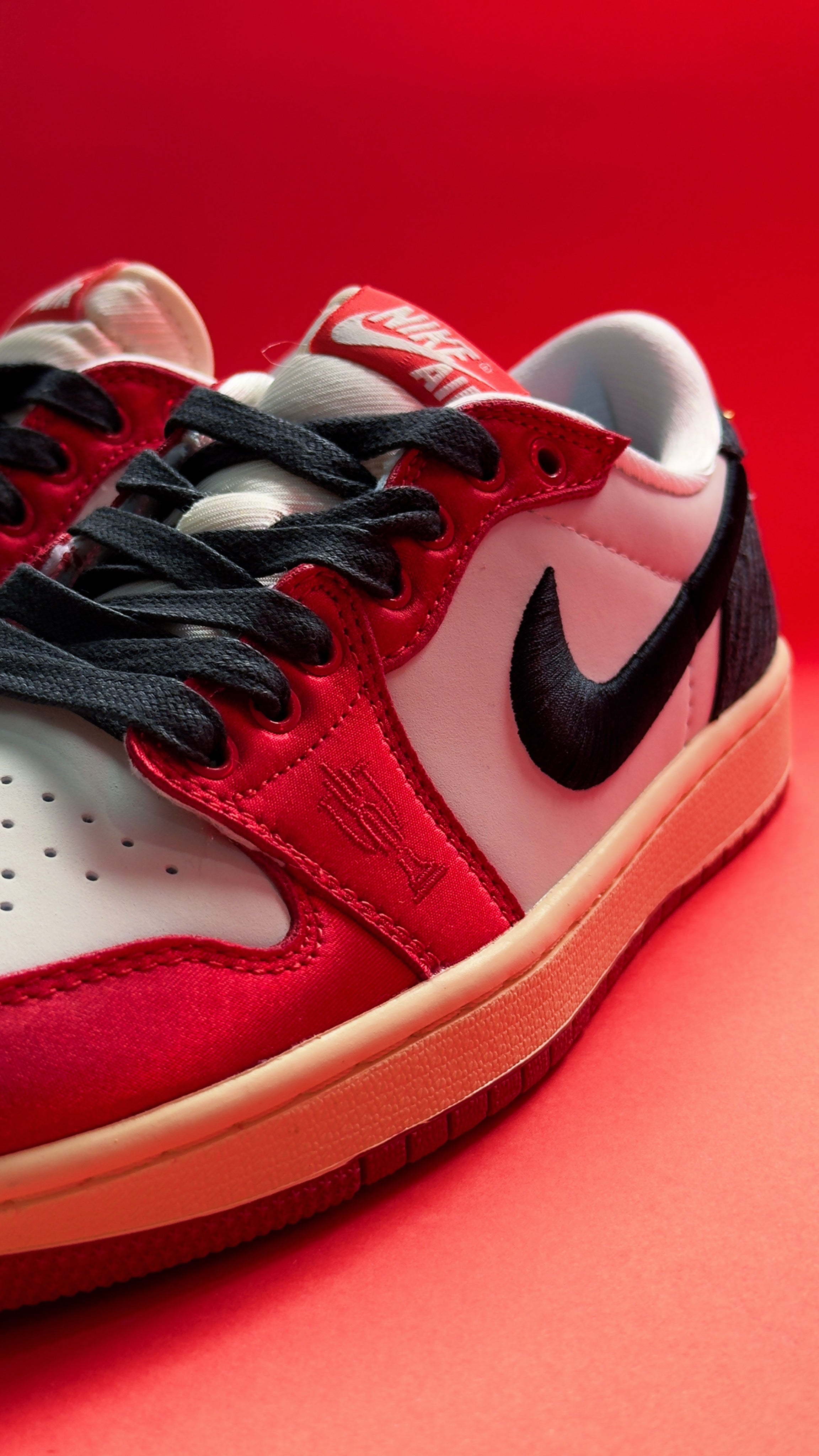 Air Jordan 1 Low Trophy Room