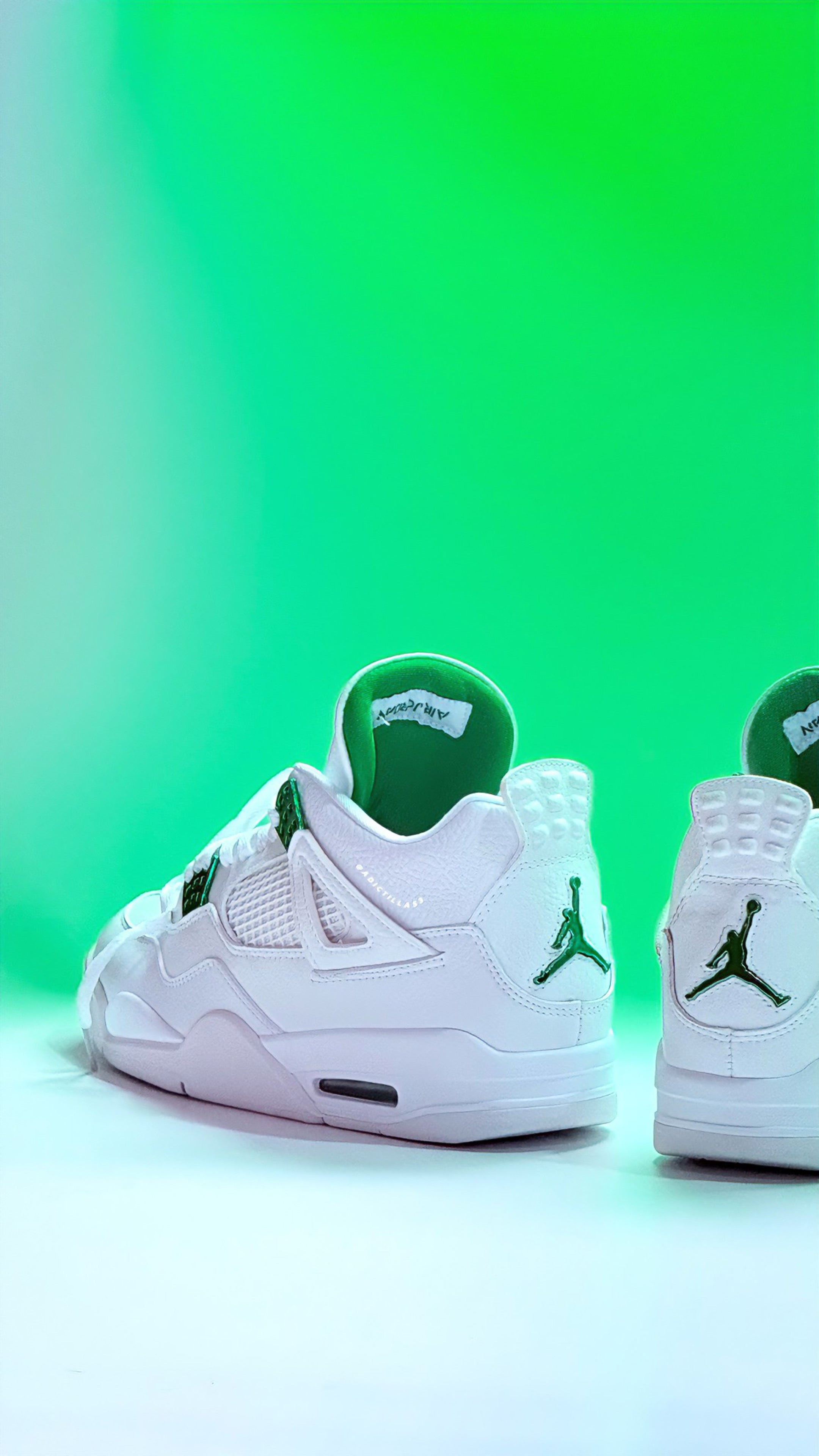 Air Jordan 4 Retro Metallic Green