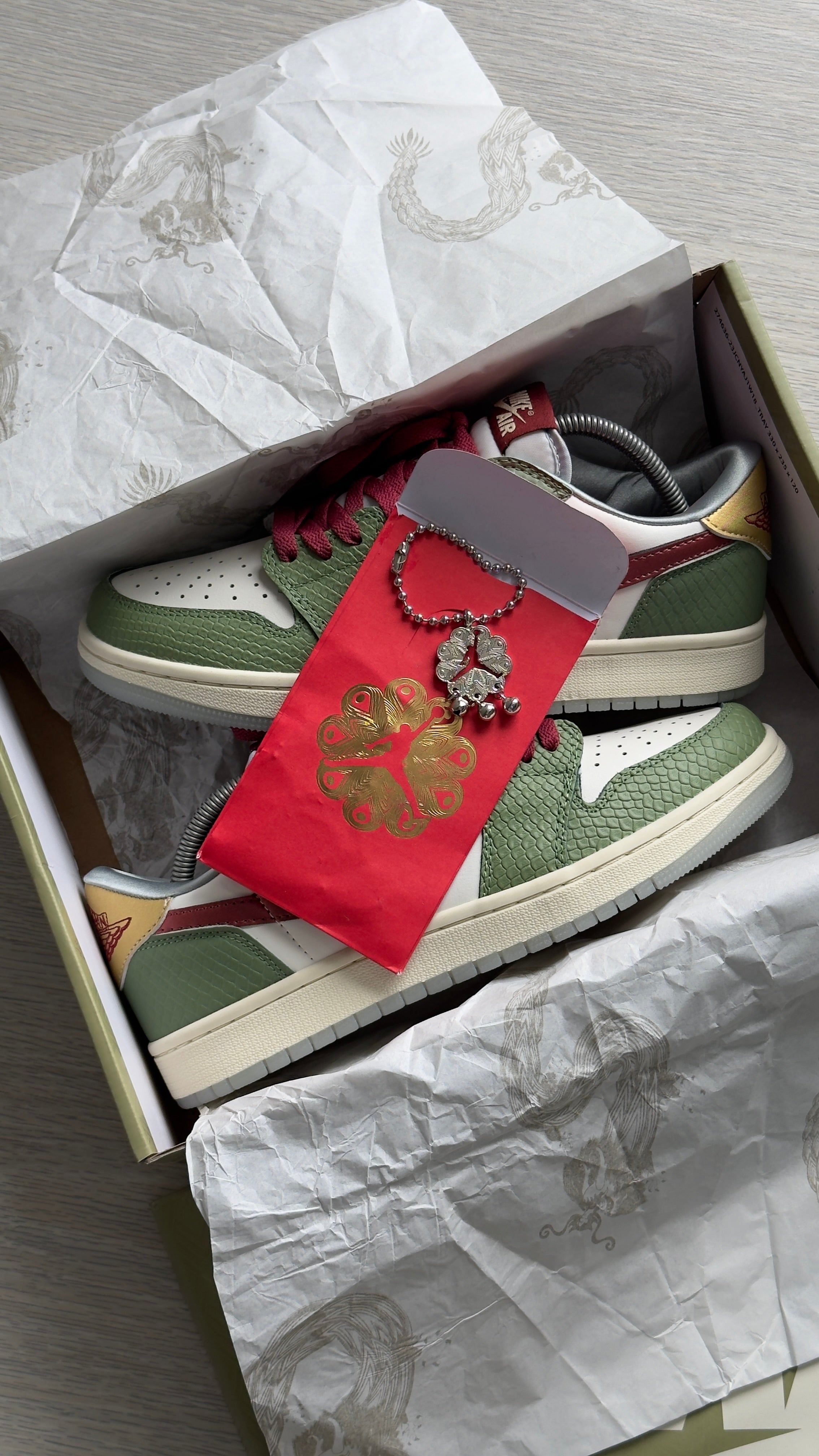 Jordan 1 Low SE Year of the Dragon