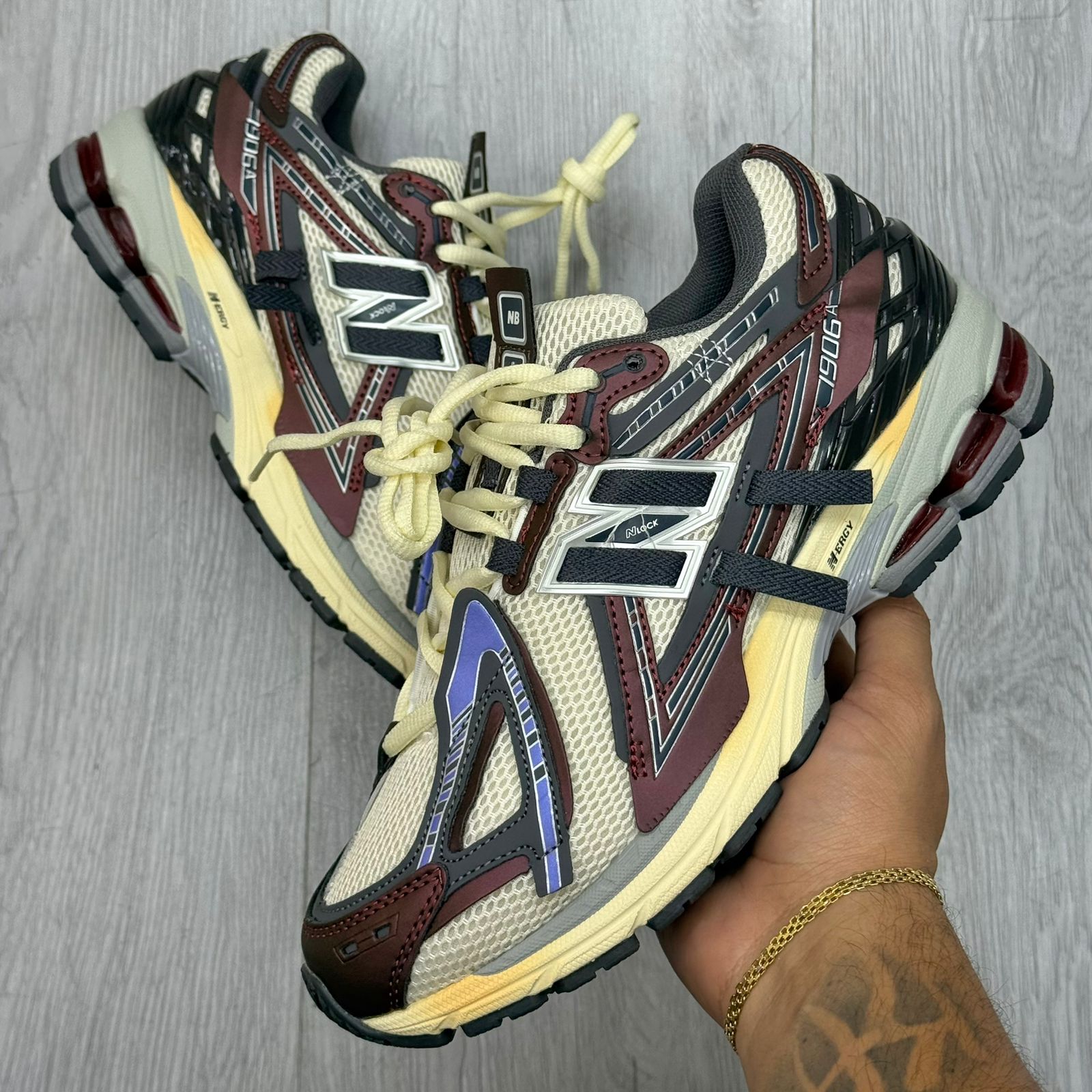 New Balance 1906 R