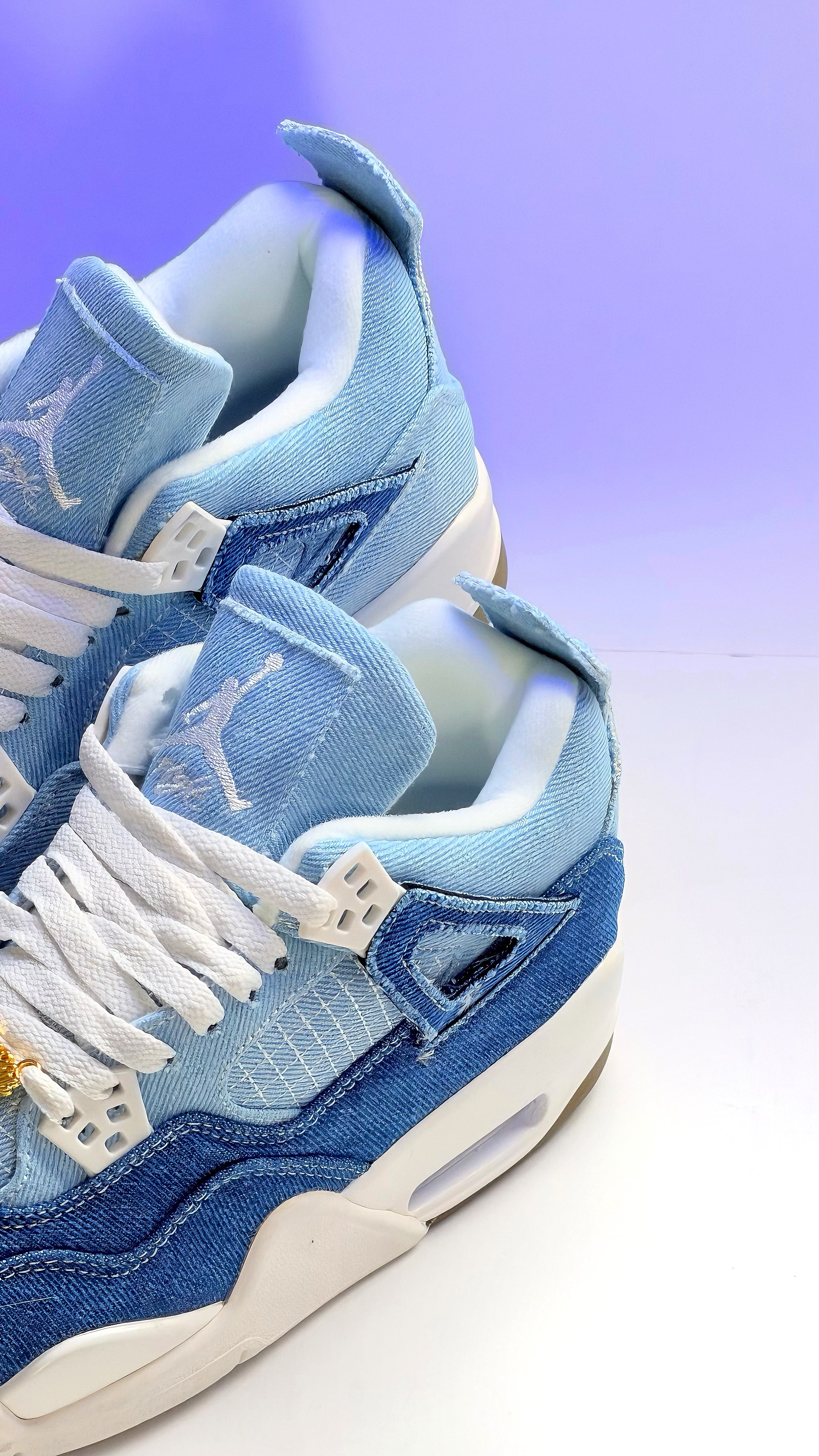 Air Jordan 4 Worn Blue