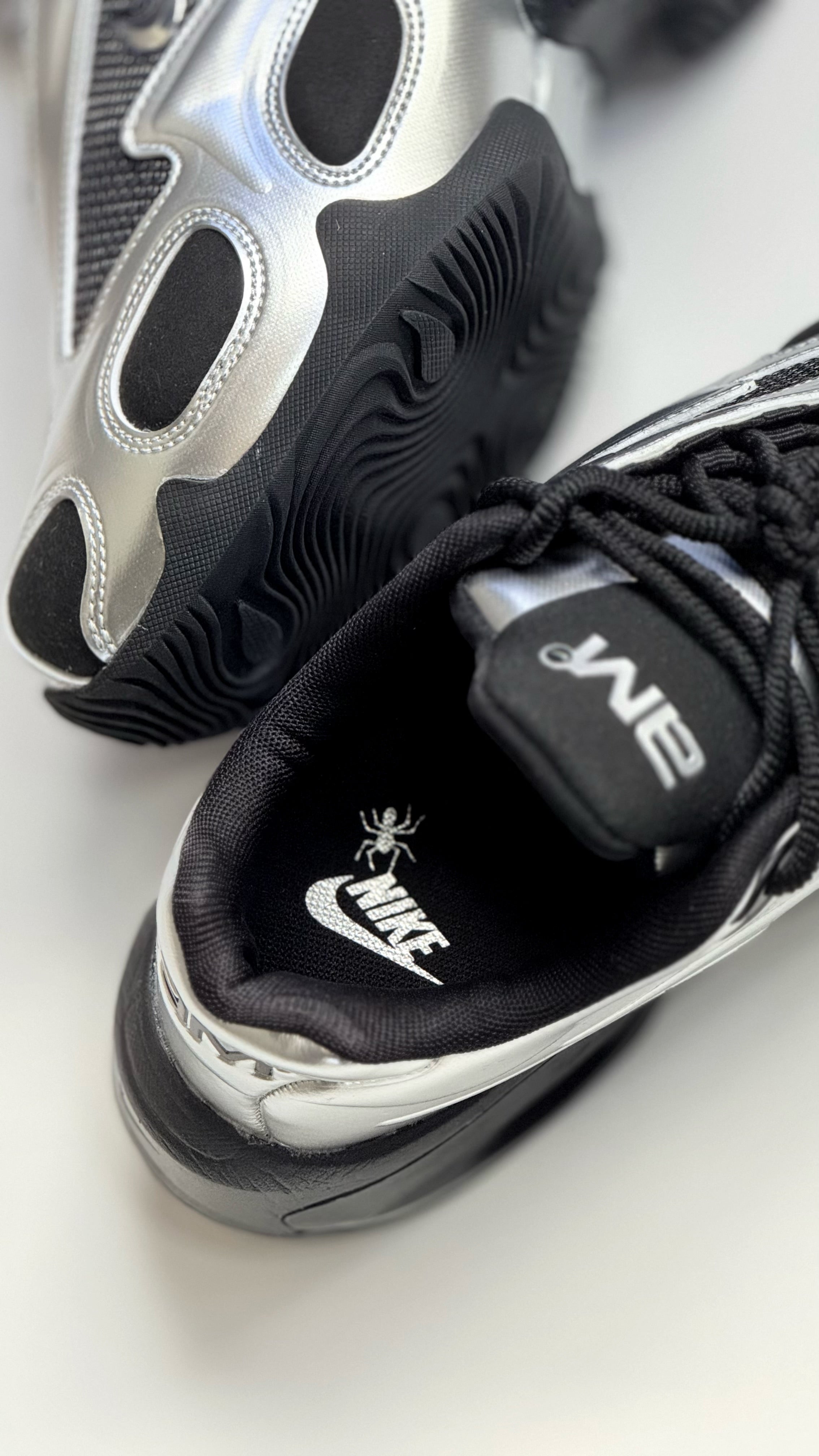 Tenis Nike Air Max Muse Black Metallic Silver