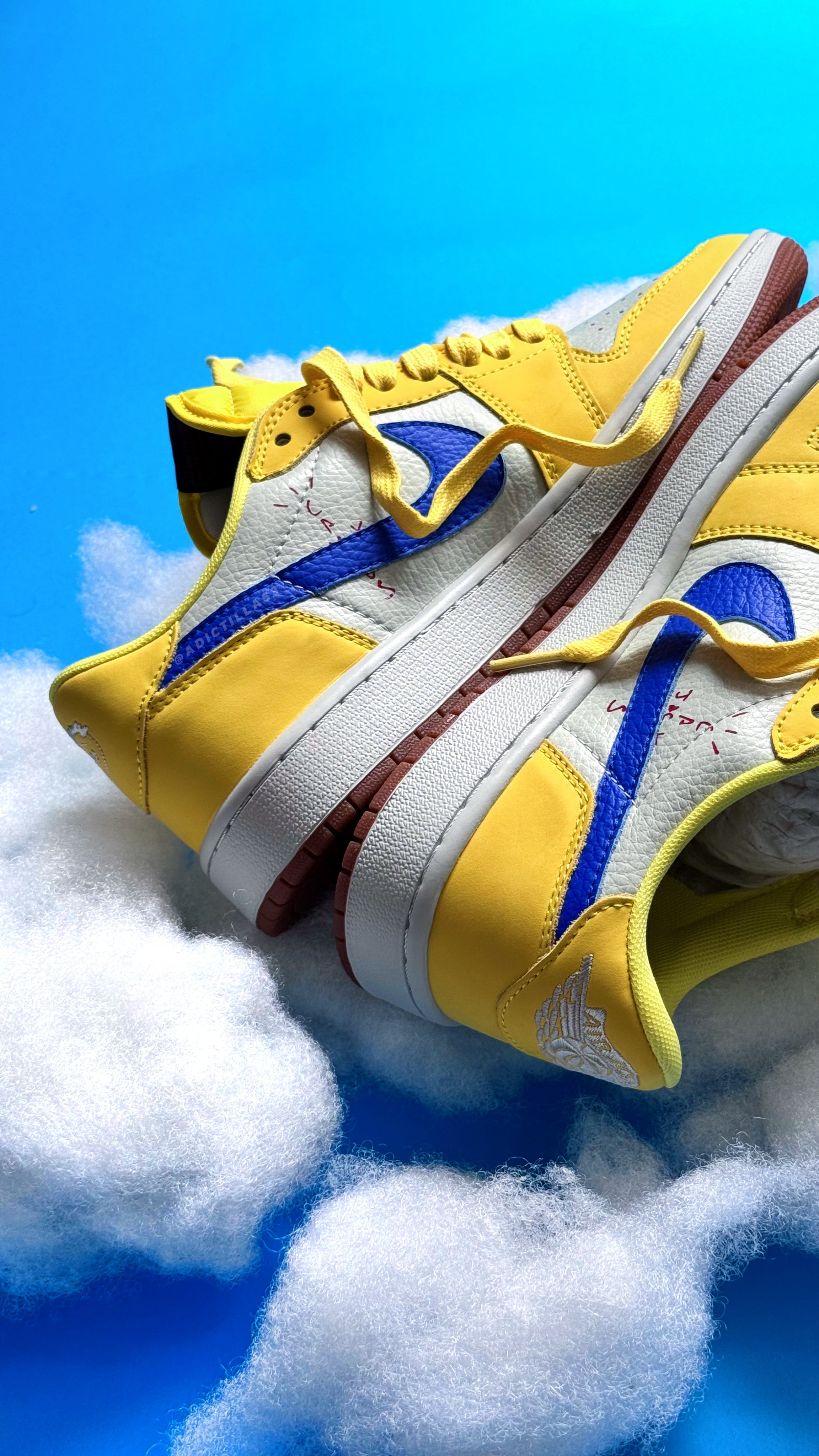 Jordan 1 Retro Low «Travis Scott Canary»
