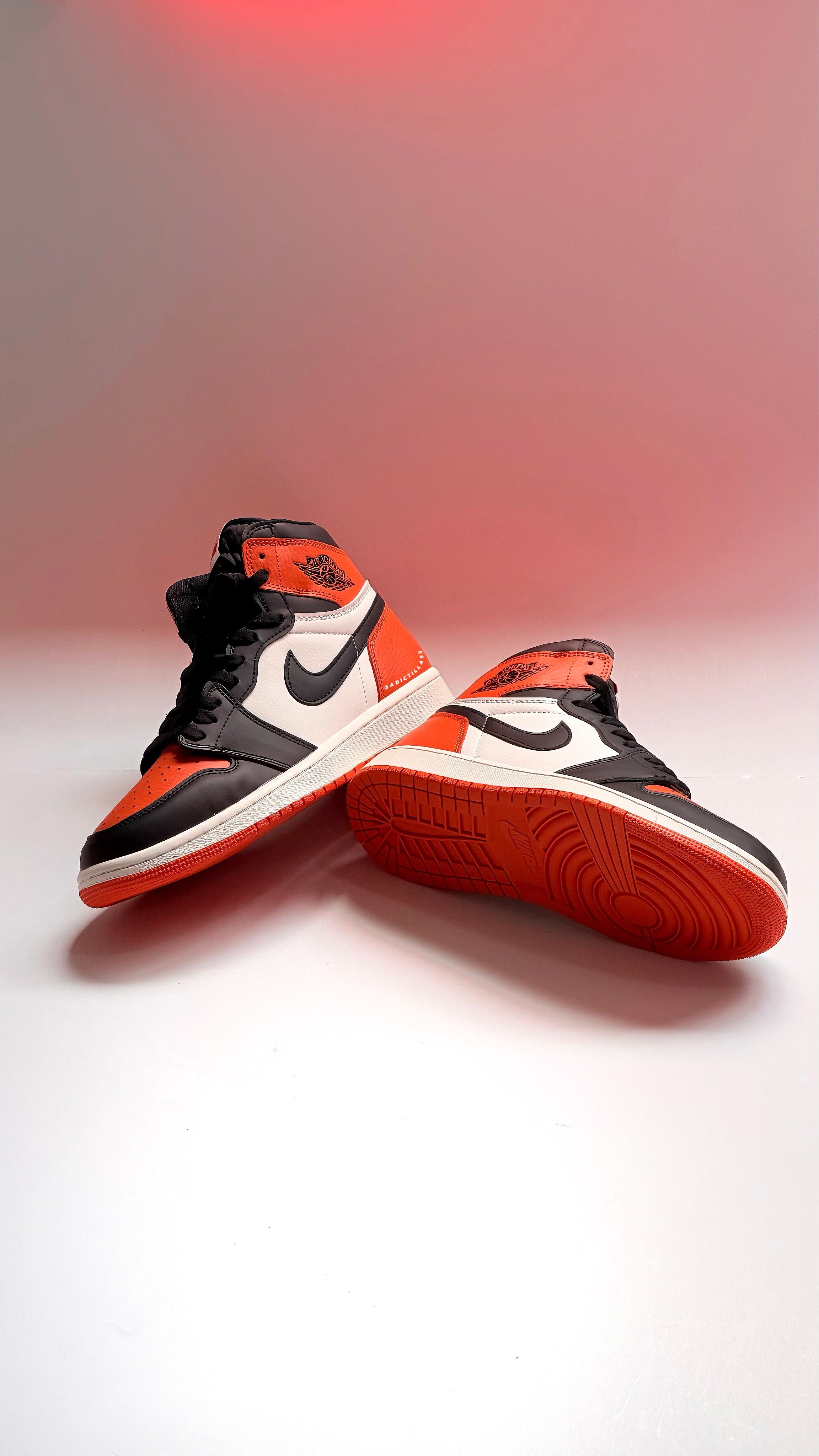 Jordan 1 
“ Shattered Backboard “