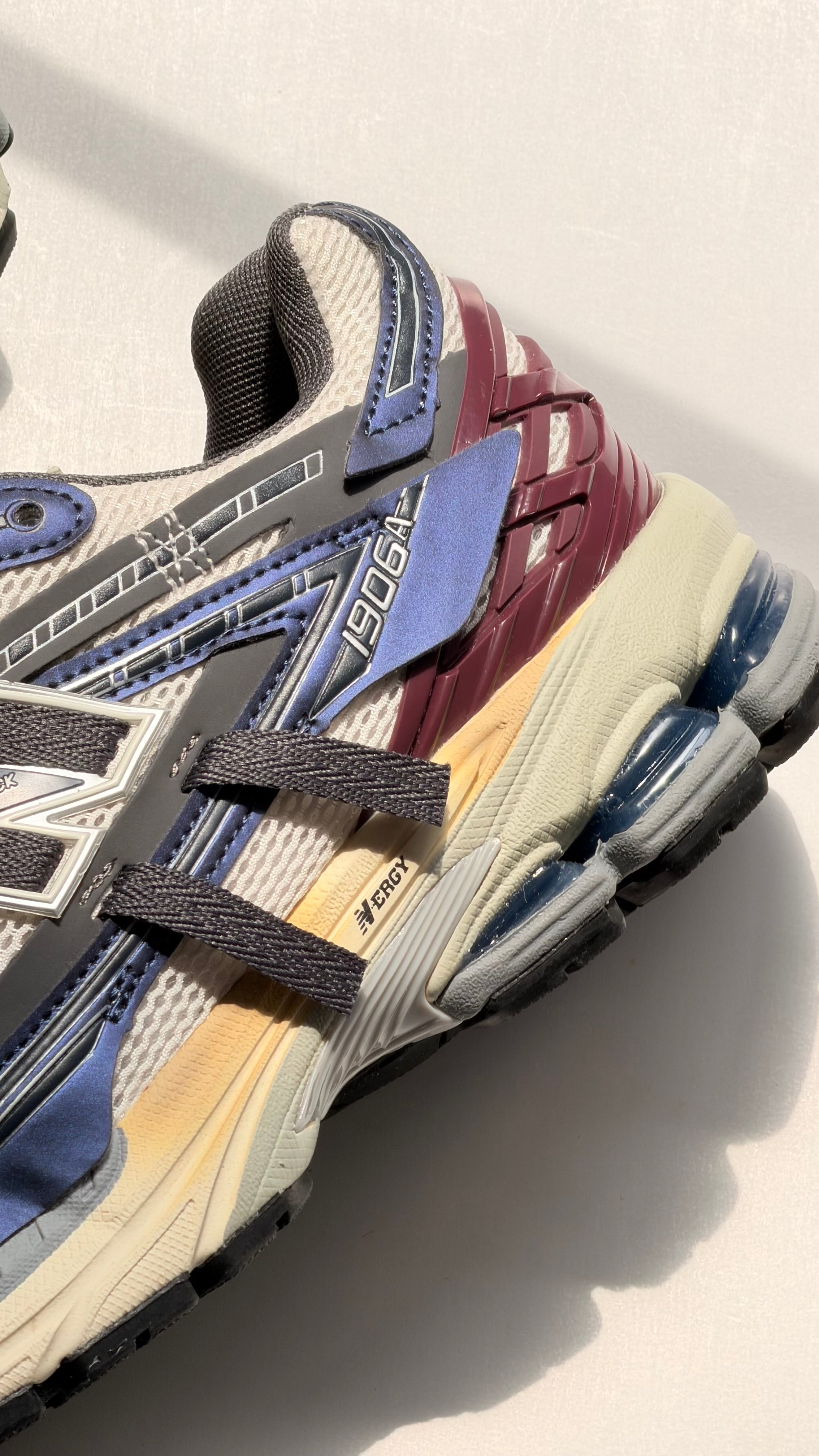 New Balance 1906A
Inkwell Sea Salt