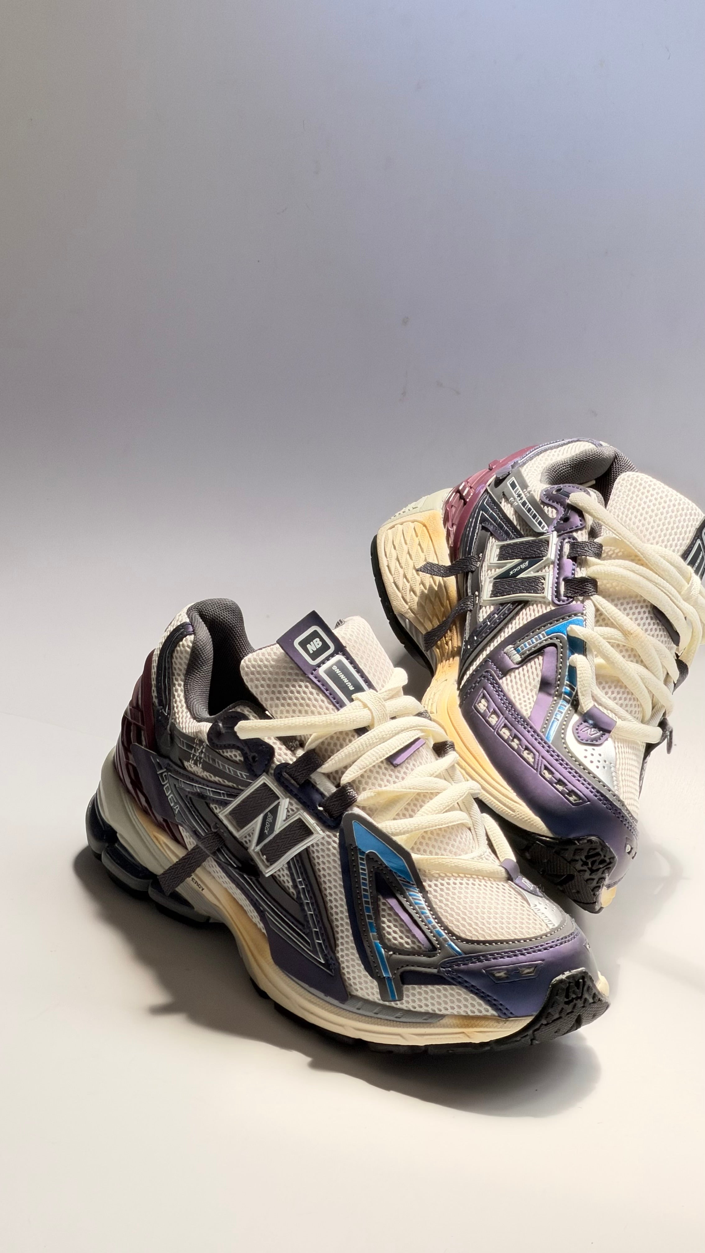 New Balance 1906A
Inkwell Sea Salt