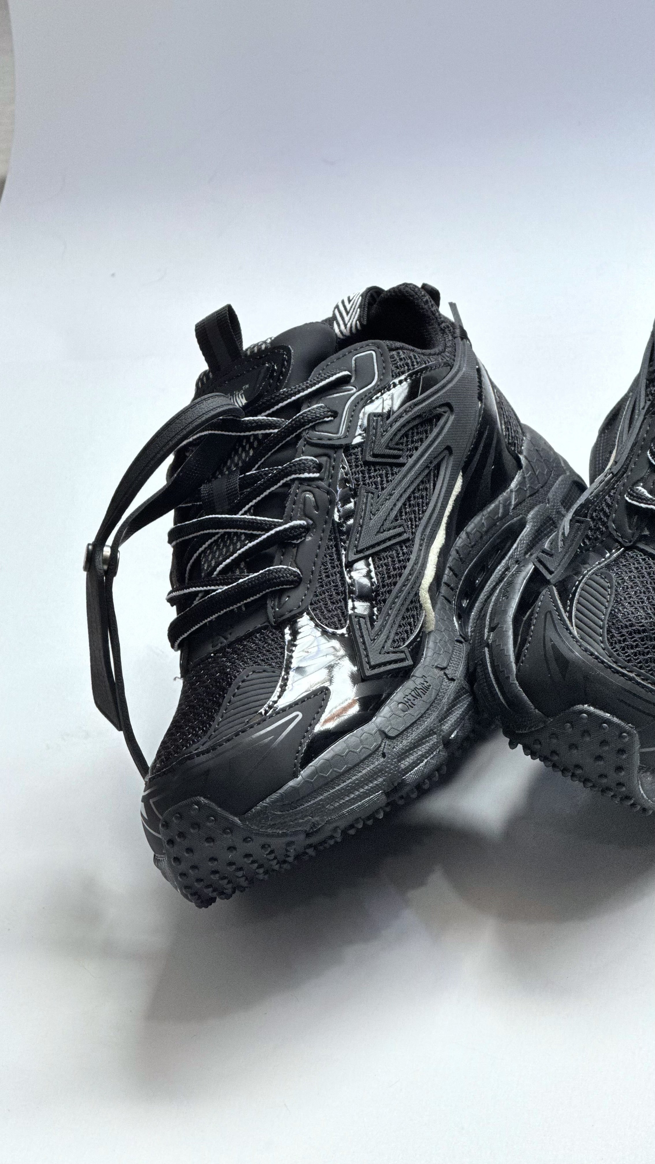Off-White Be Right Back | Black
