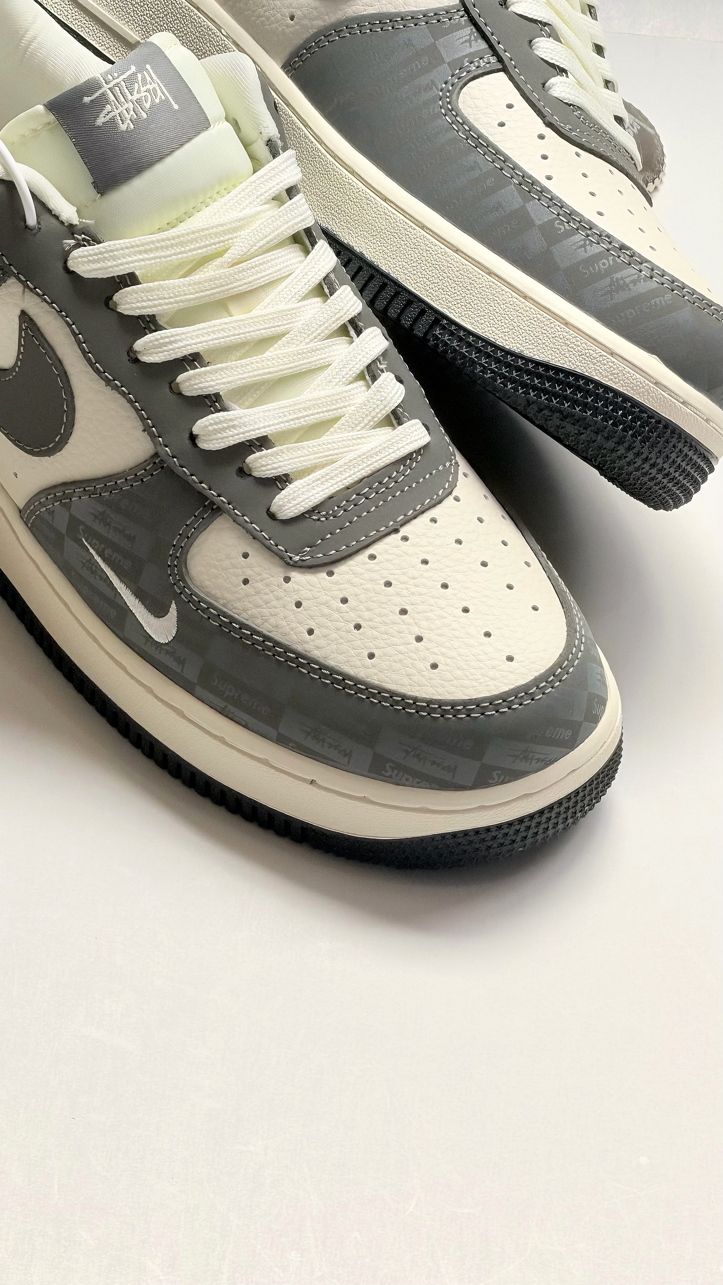 Nike AF1 x Stussy Supreme