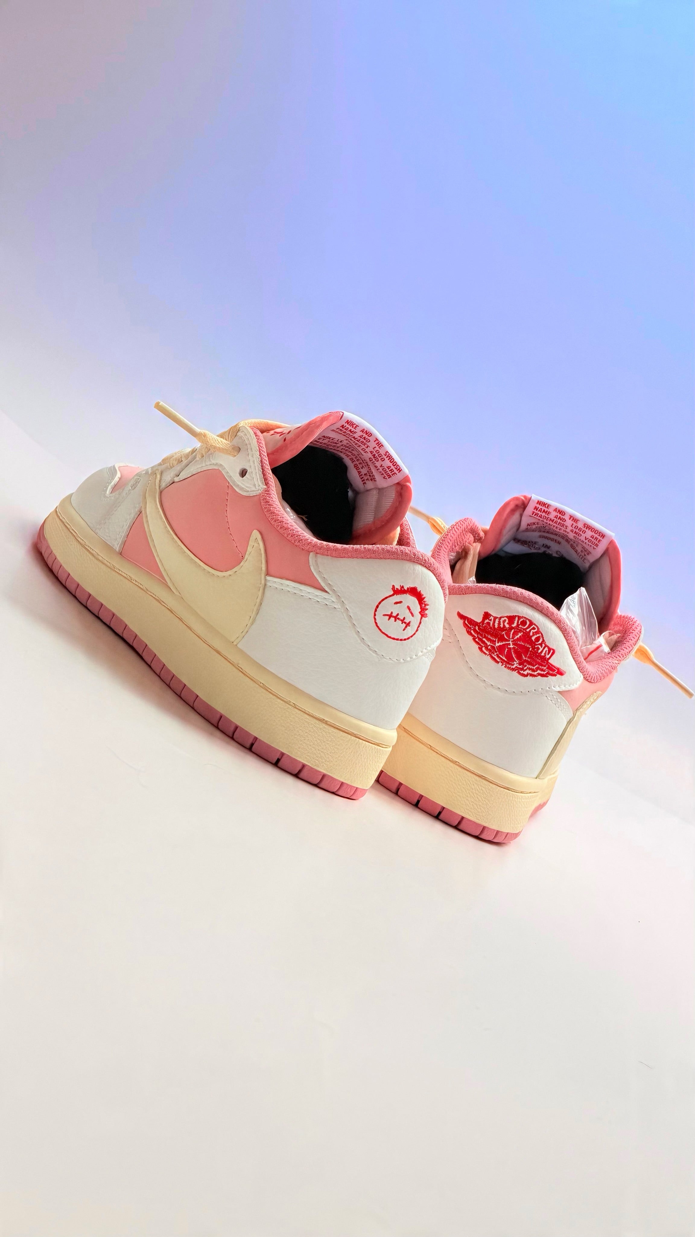Jordan 1 x Travis Scott “ Shy Pink “