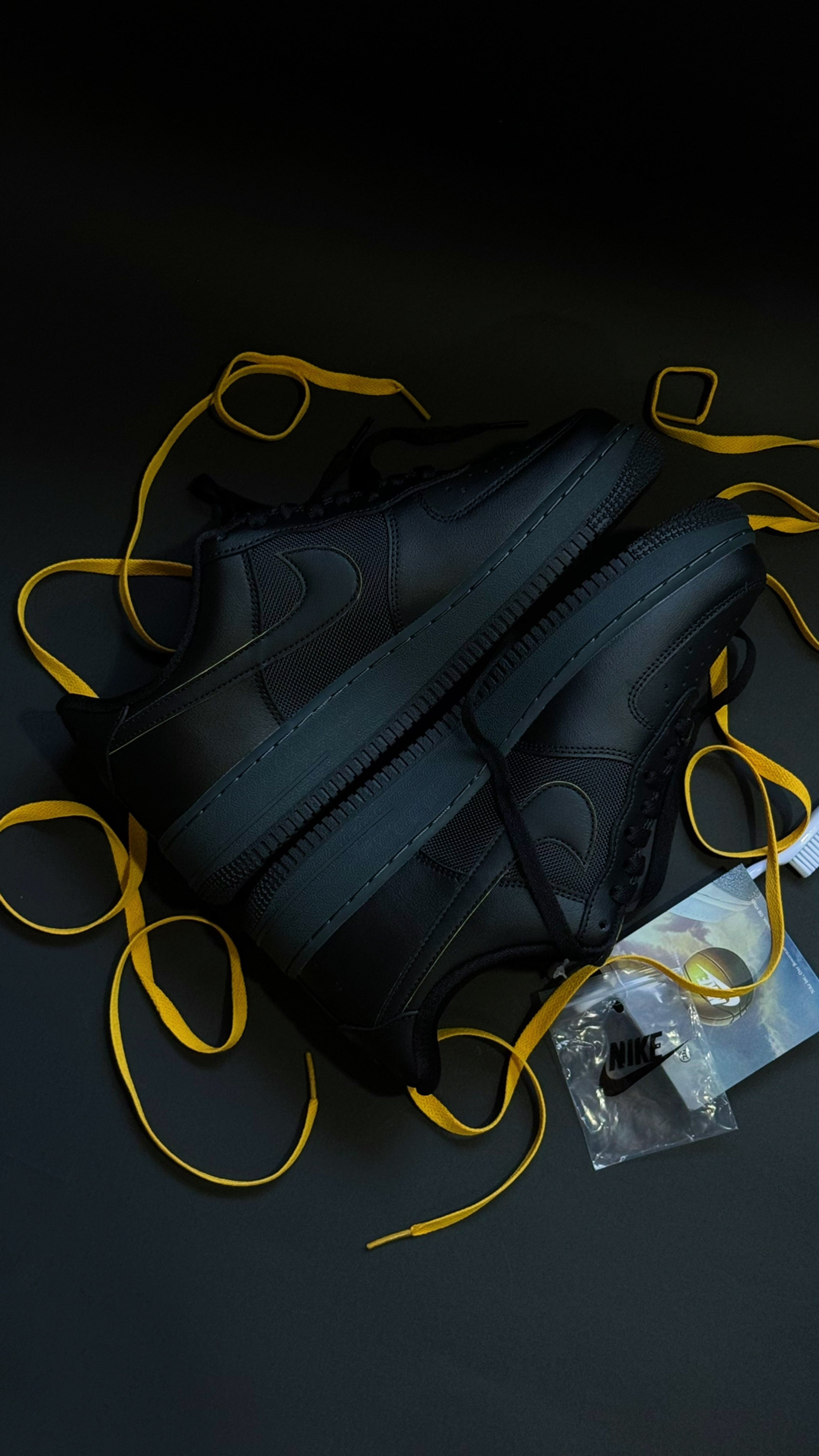 Nike Air Force 1 07 Black  “ University Gold “