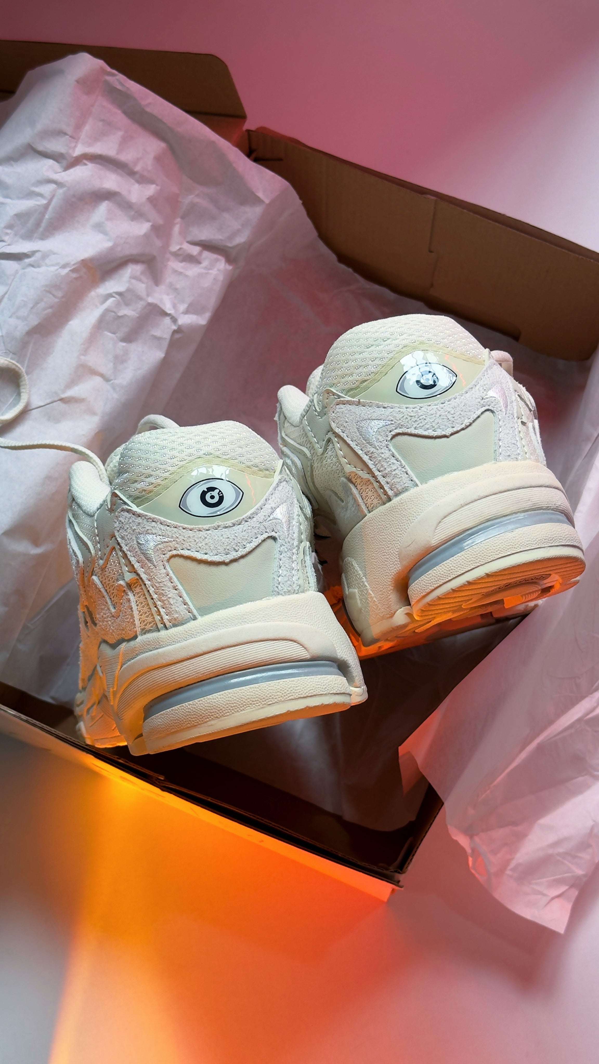 Adidas Response Cl x Bad Bunny Wonder White