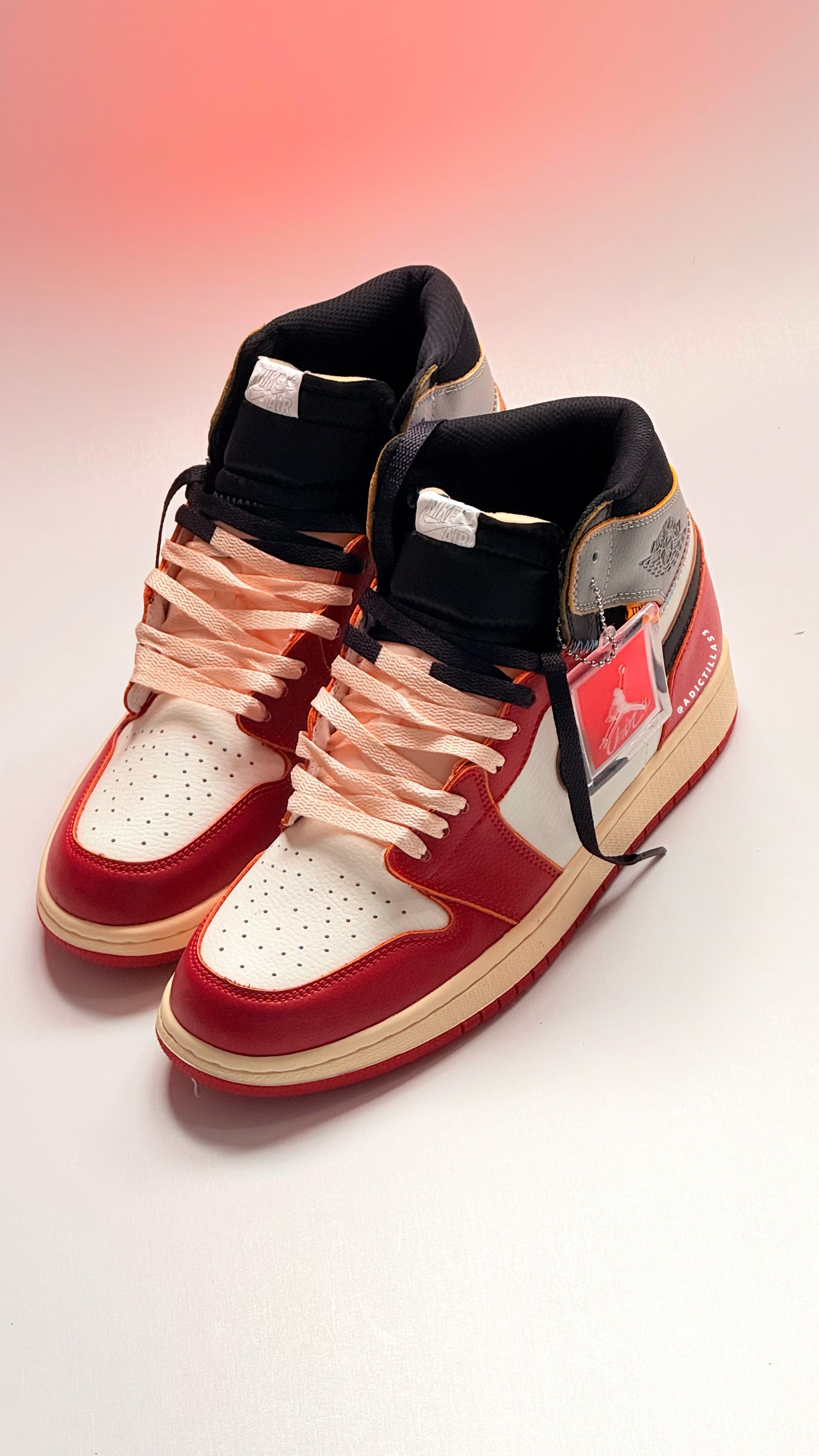Air Jordan 1 x Union
Varsity Red and Shadow Grey