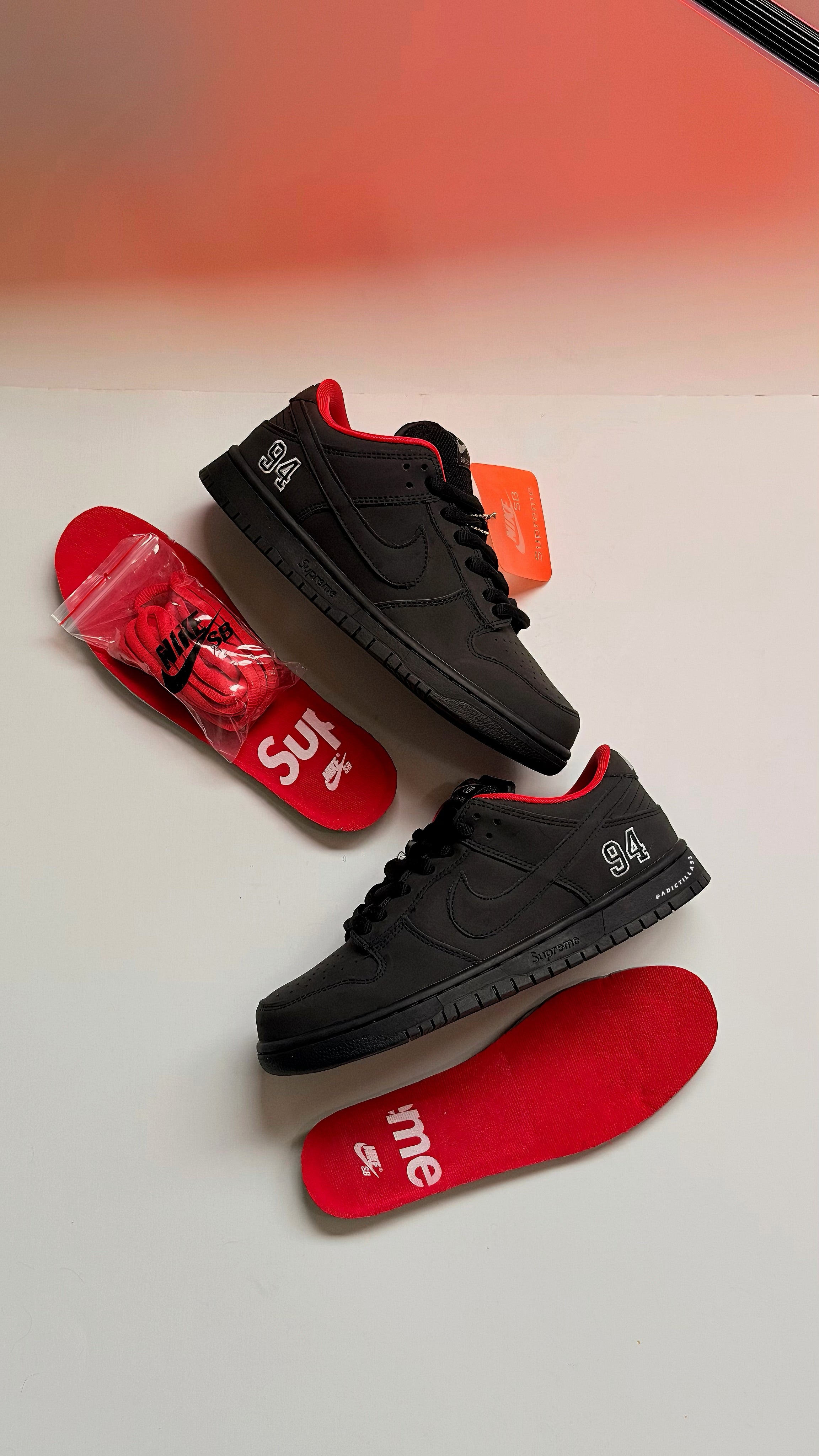 Nike SB Dunk Low Supreme - Black