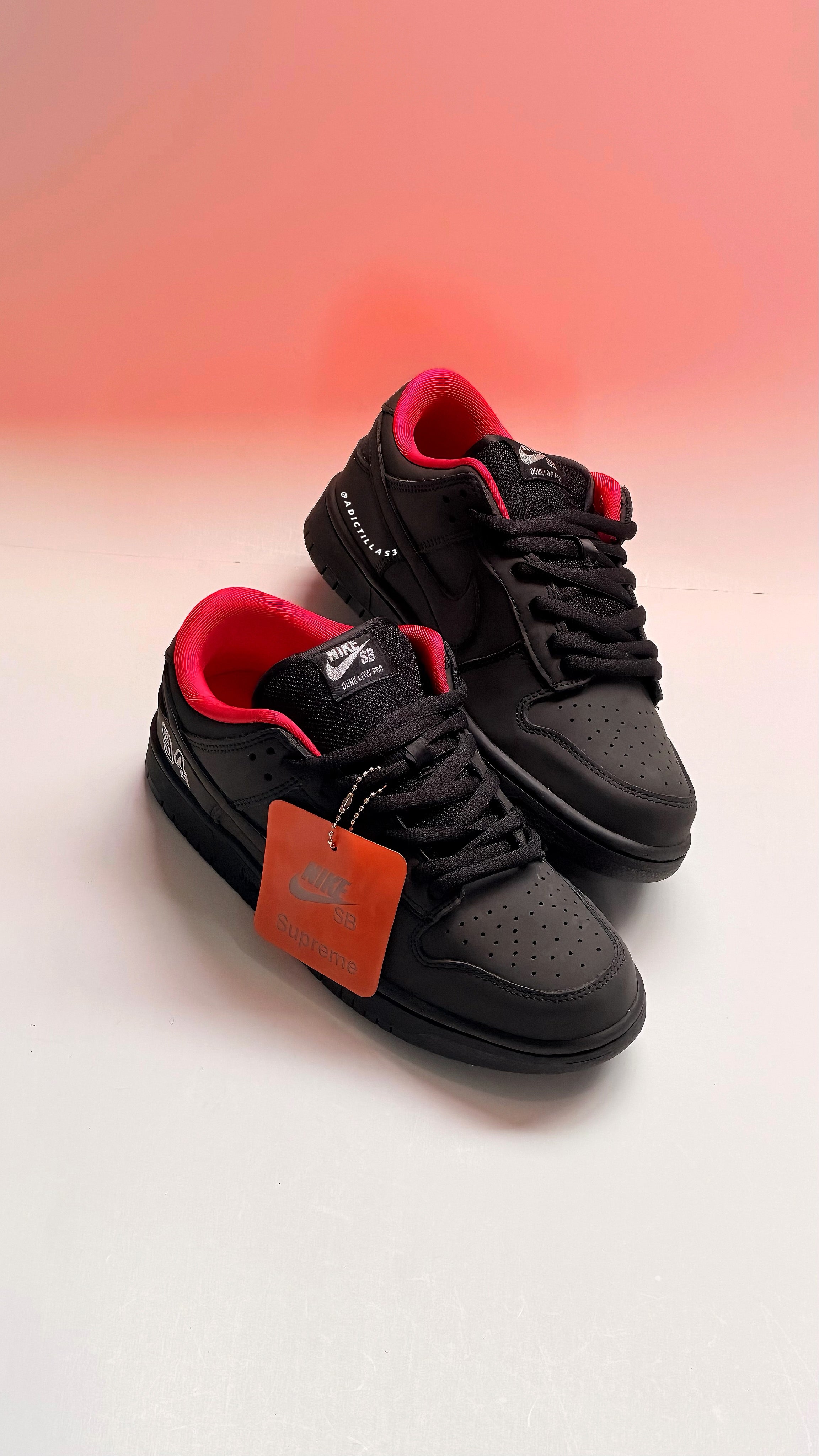 Nike SB Dunk Low Supreme - Black