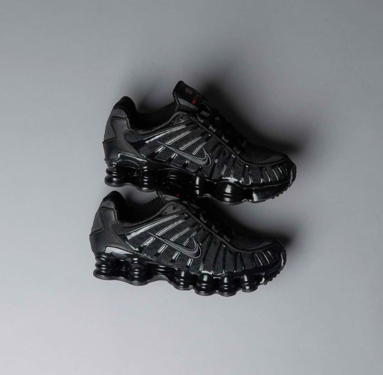 Nike Shoxs Black