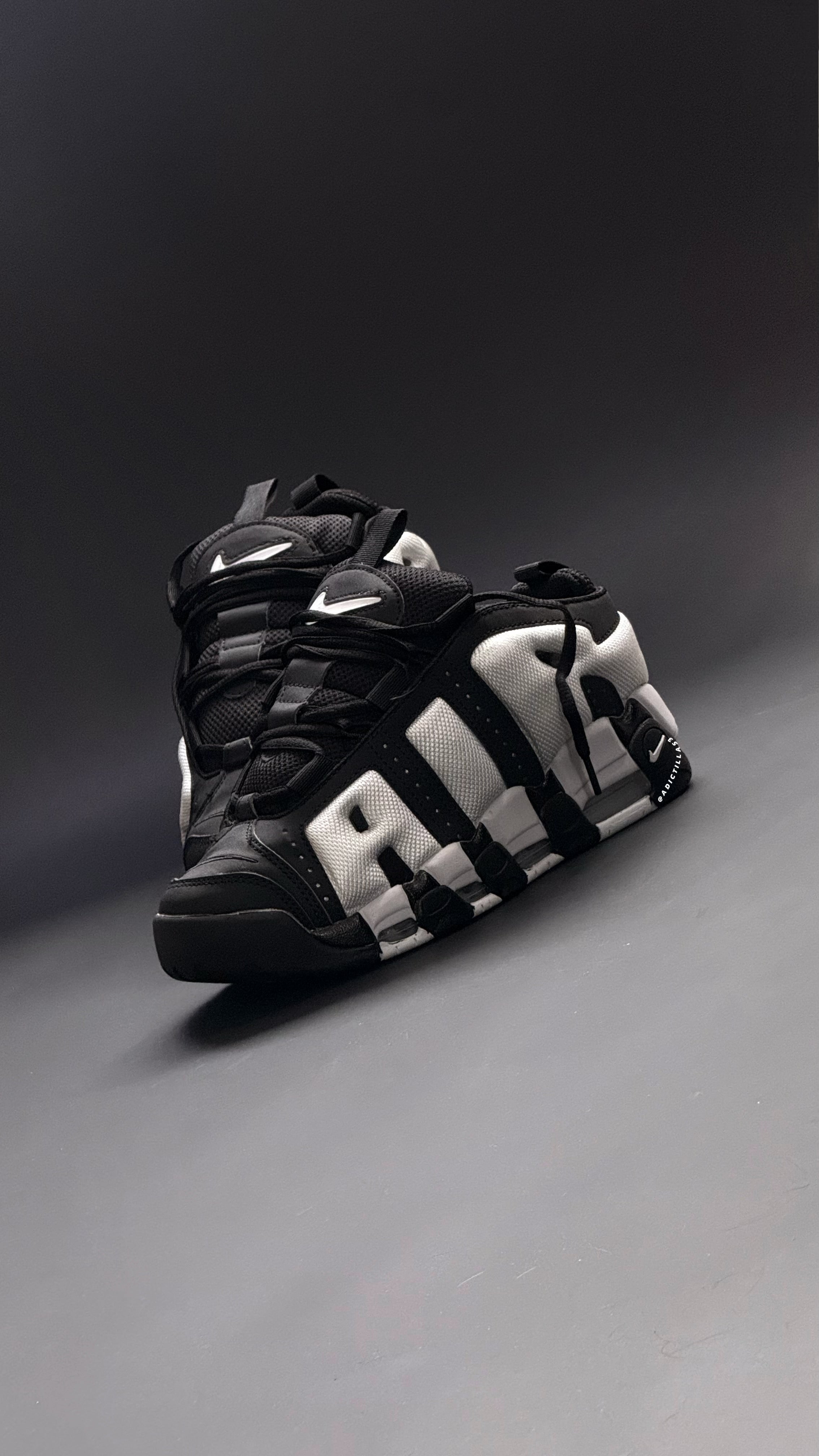 NIKE AIR MORE UPTEMPO LOW -BLACK