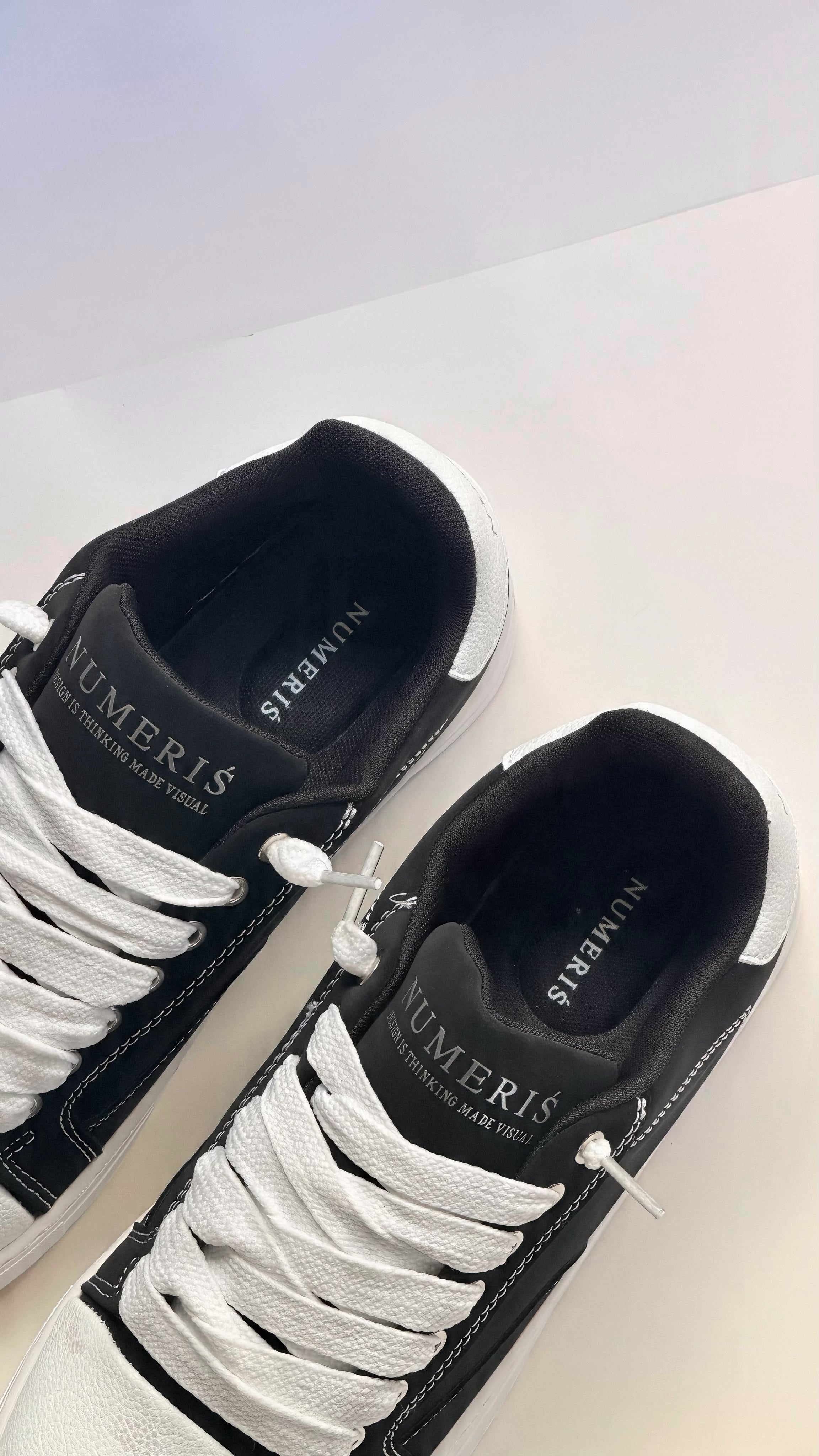 Numeris Sneakers